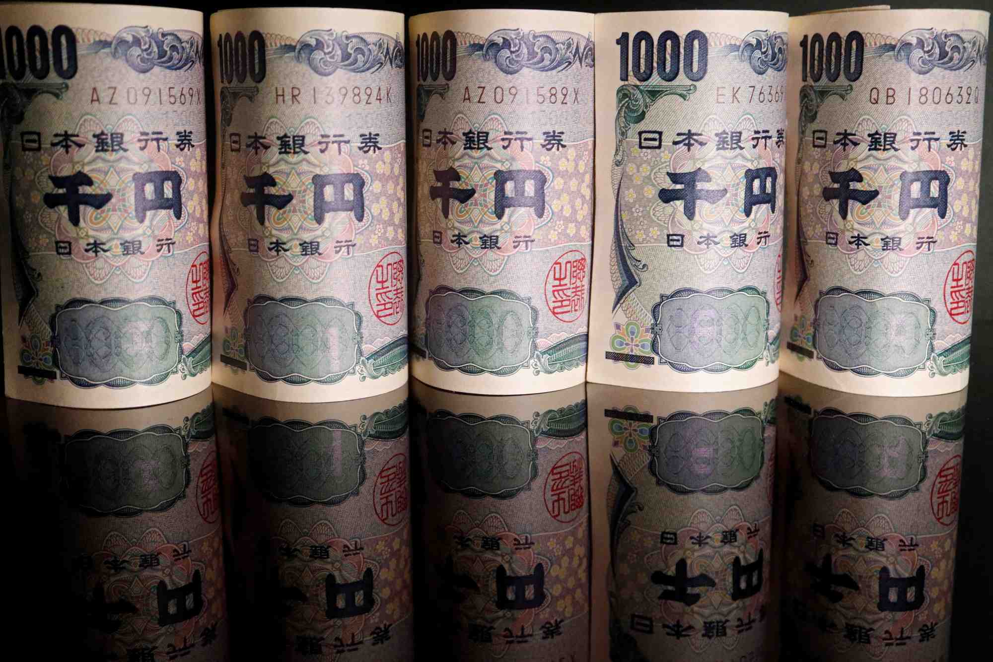 Photo d'illustration montrant des billets de banque en yen japonais