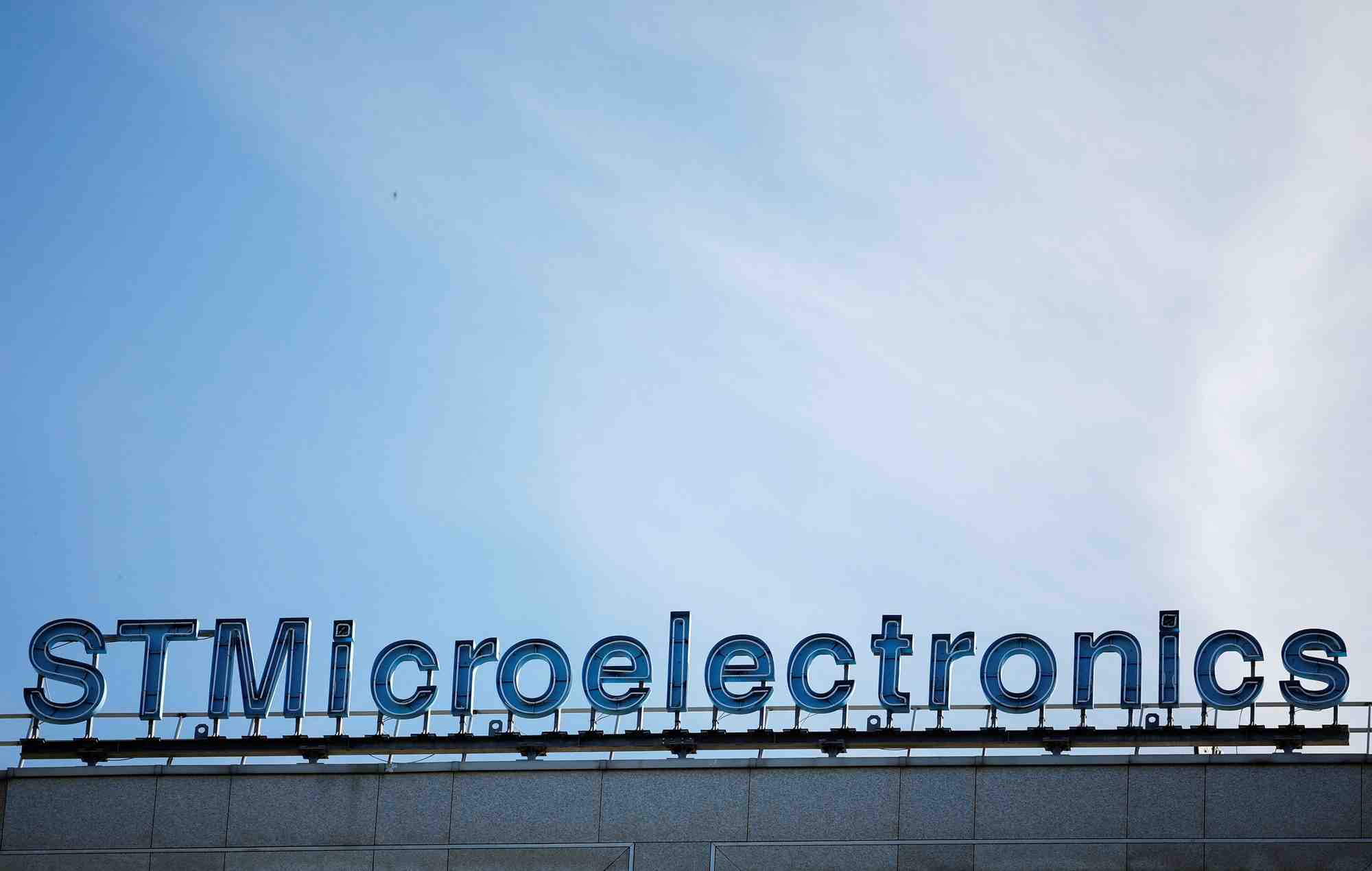 Le logo stmicroelectronics