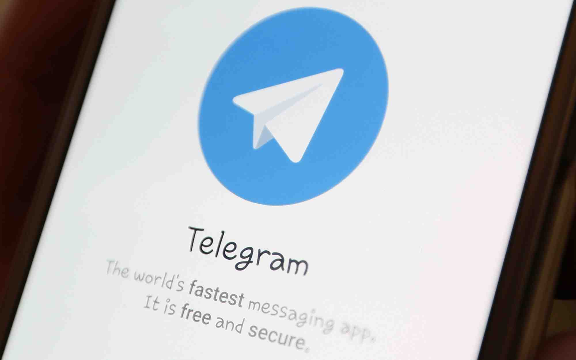 Le president iranien condamne l'interdiction de la messagerie telegram