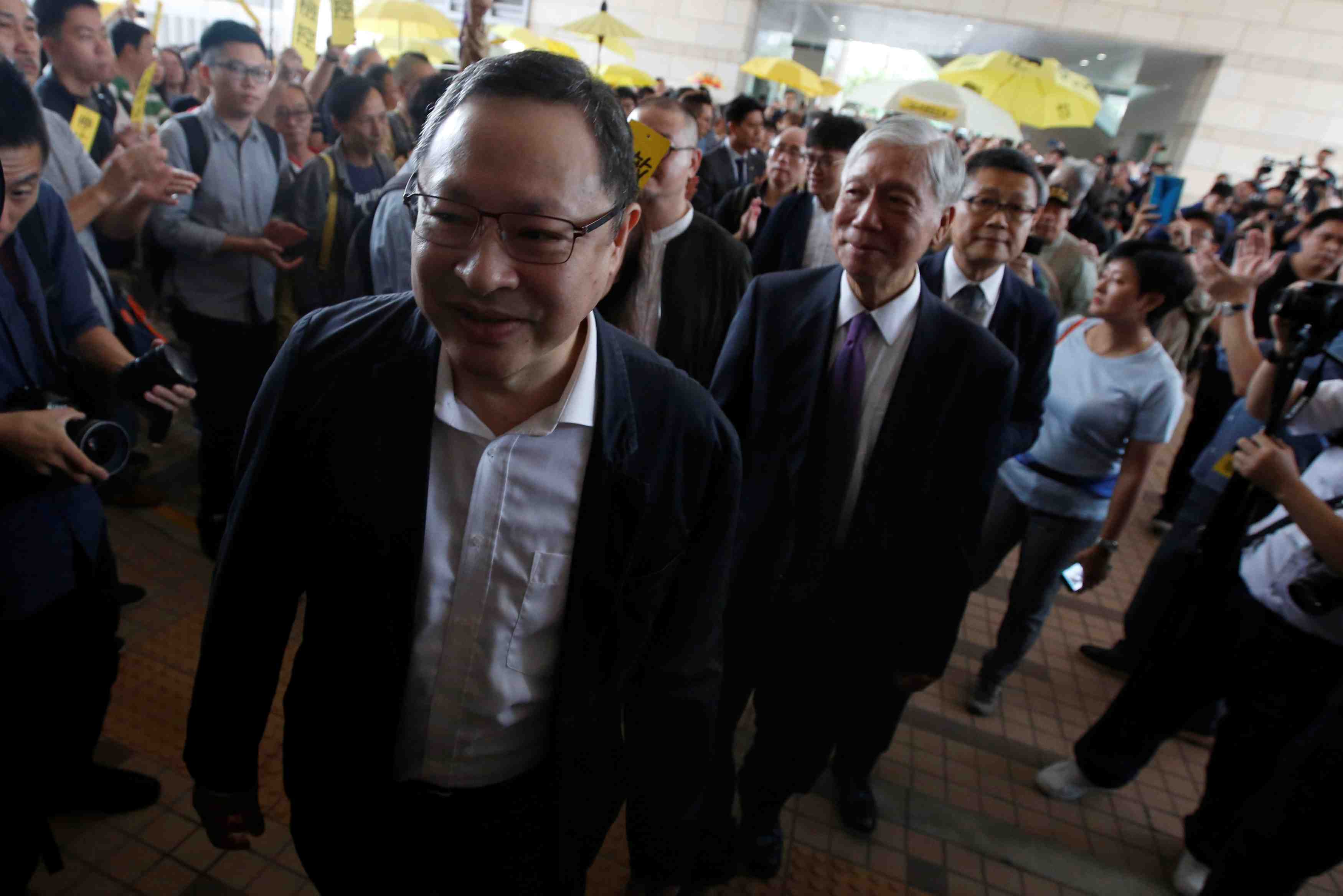Hong kong: trois chefs du mouvement occupy plaident non coupables