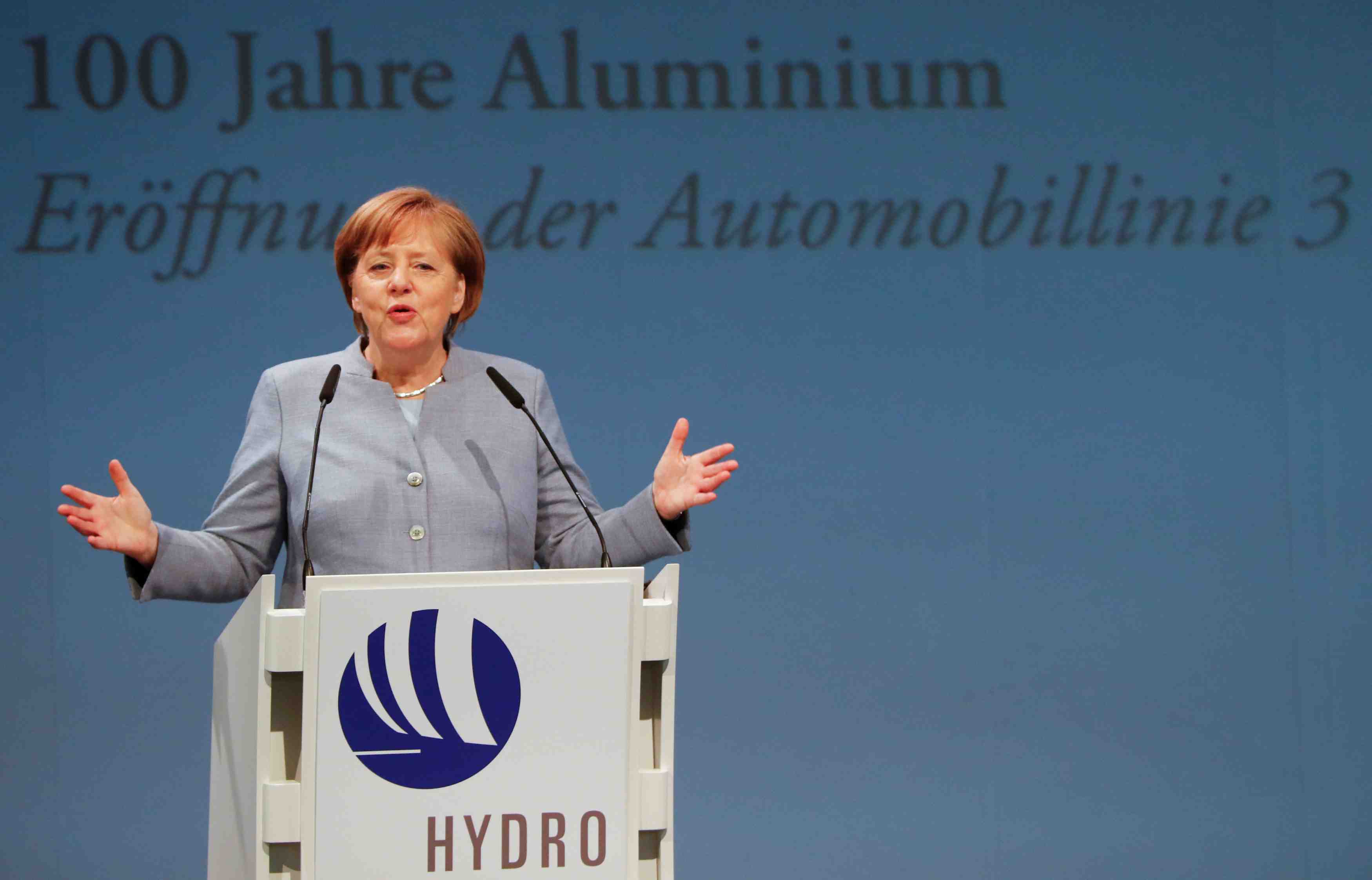 Les conservateurs de merkel maintiennent leur avance sur le spd