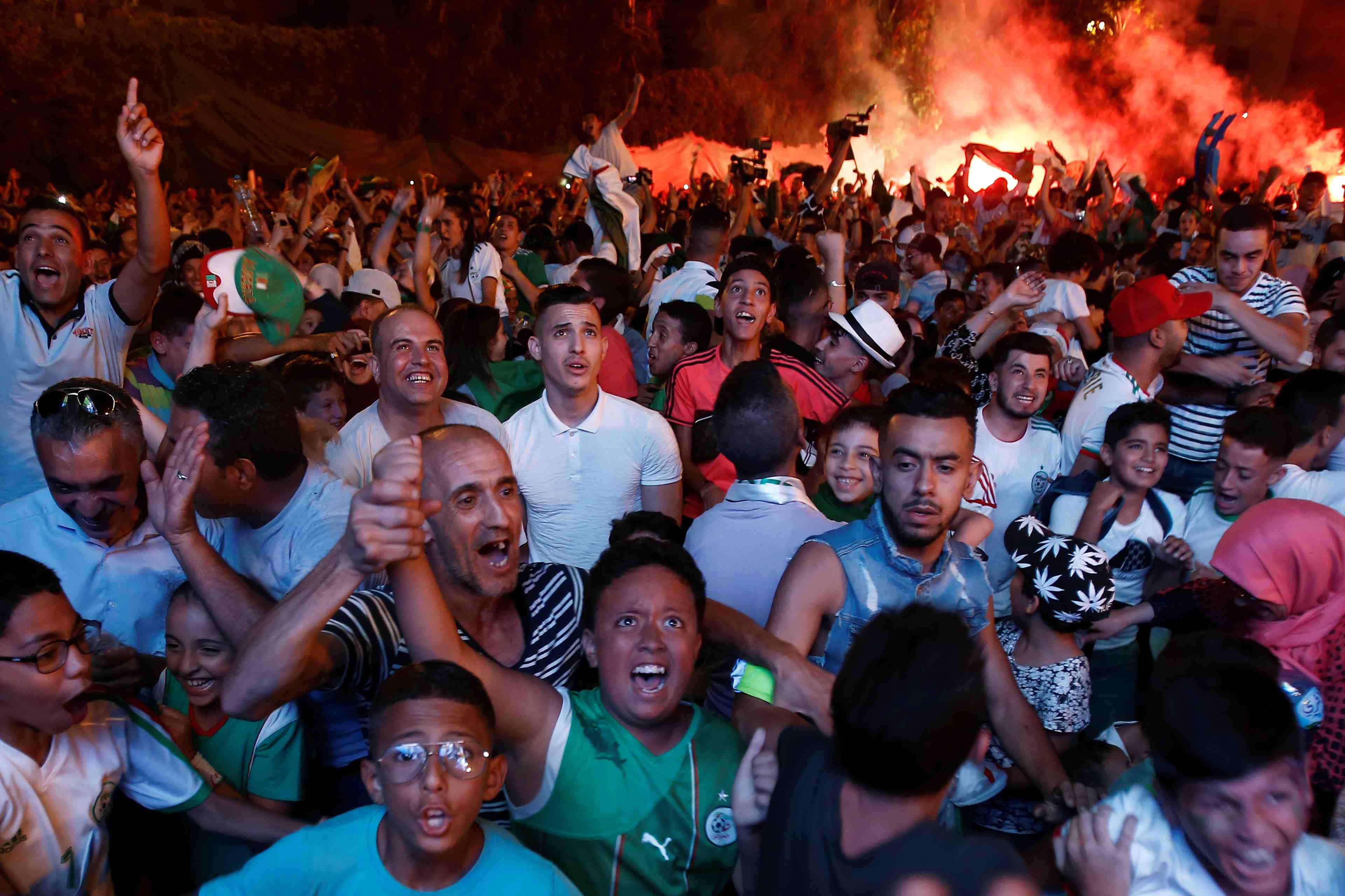 France: apres la qualification de l'algerie, 282 interpellations