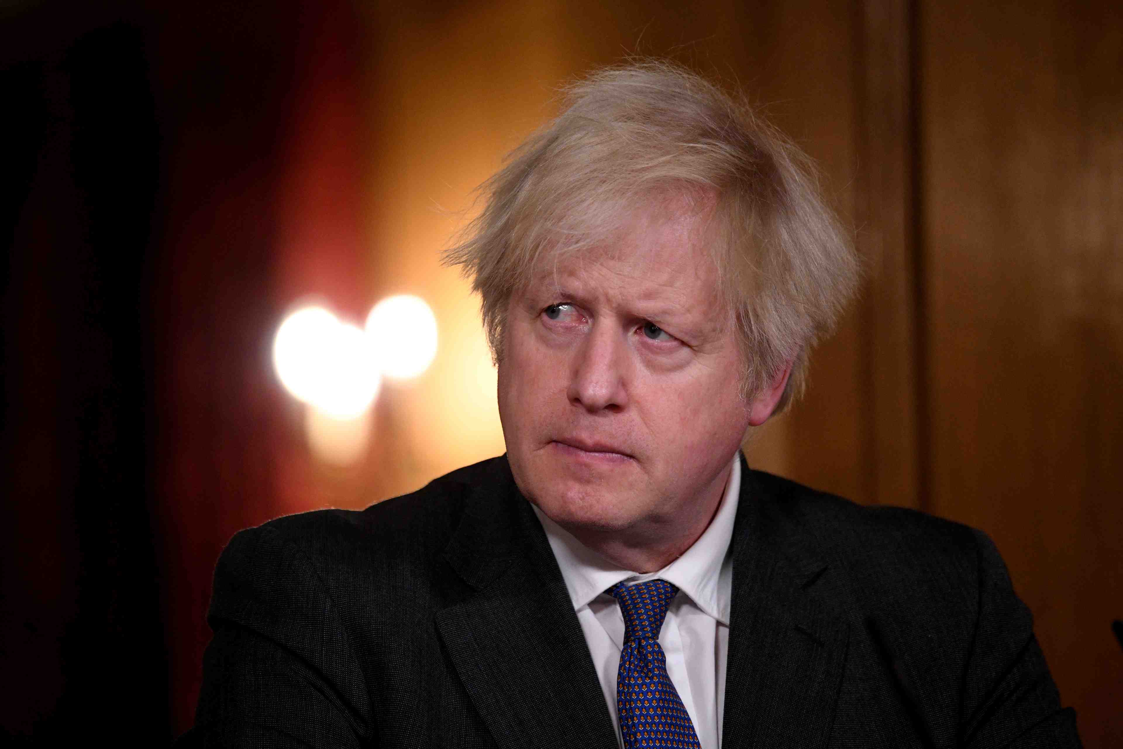 Gb: johnson reflechit a un durcissement des controles aux frontieres