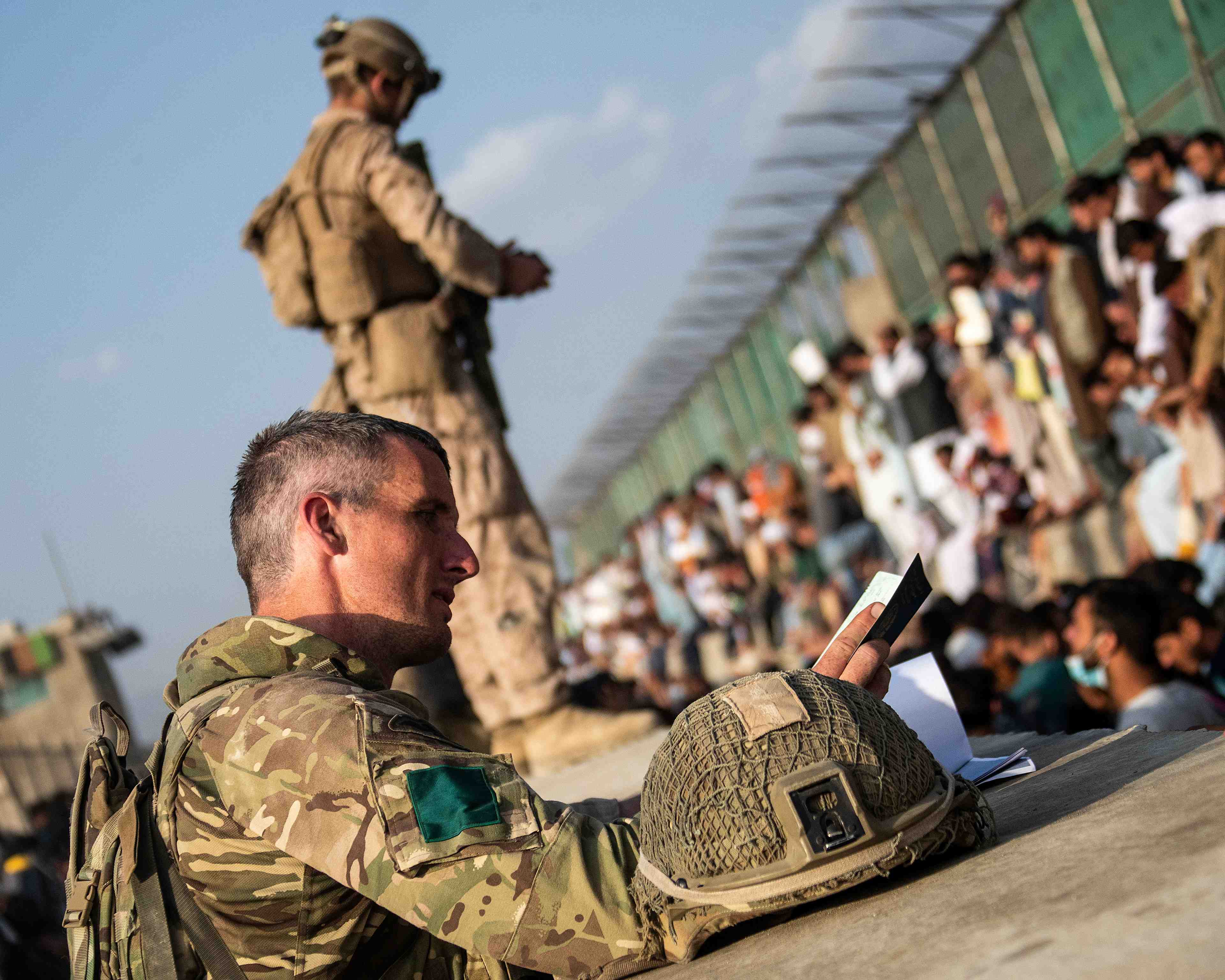 Afghanistan: evacuations "au pas de charge" a l'approche de la date butoir