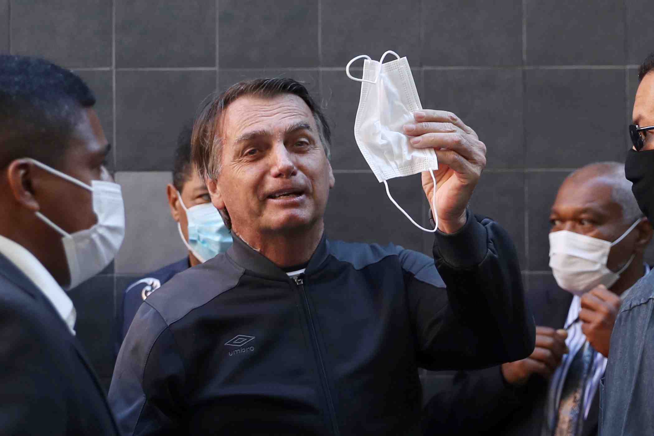 Bresil: jair bolsonaro autorise a quitter l'hopital