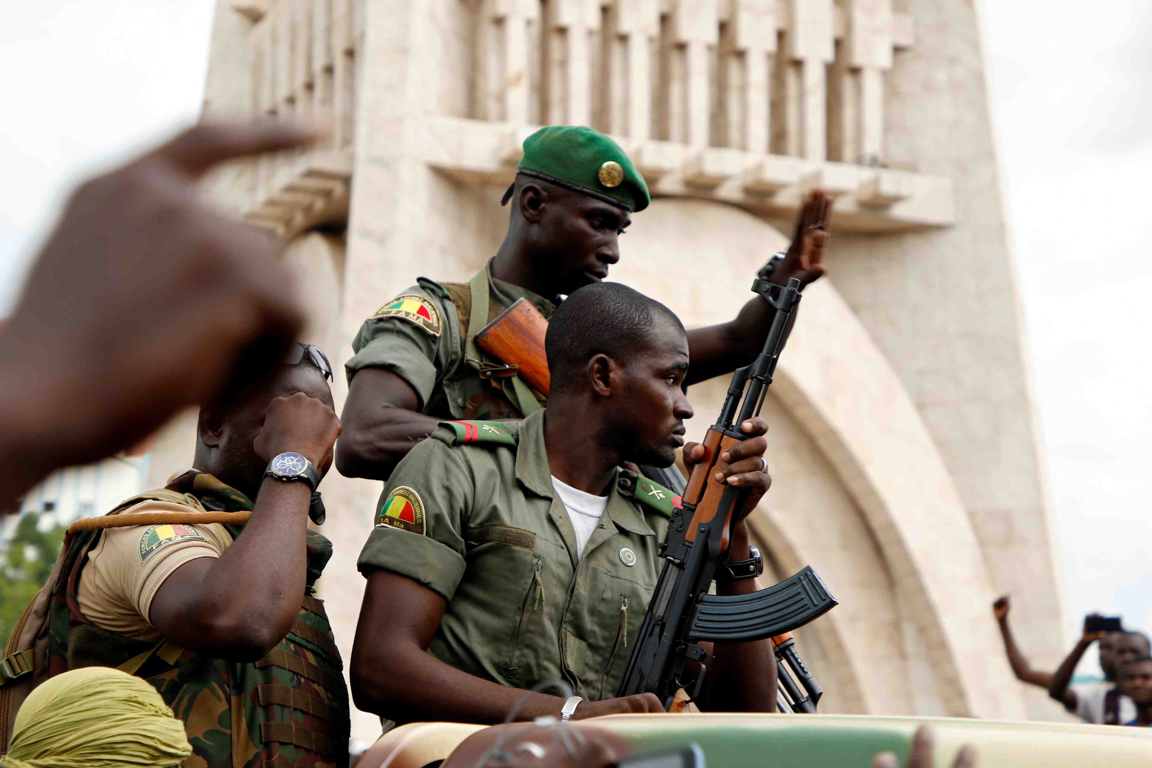 Au mali, 11 soldats tues et 10 blesses dans une attaque