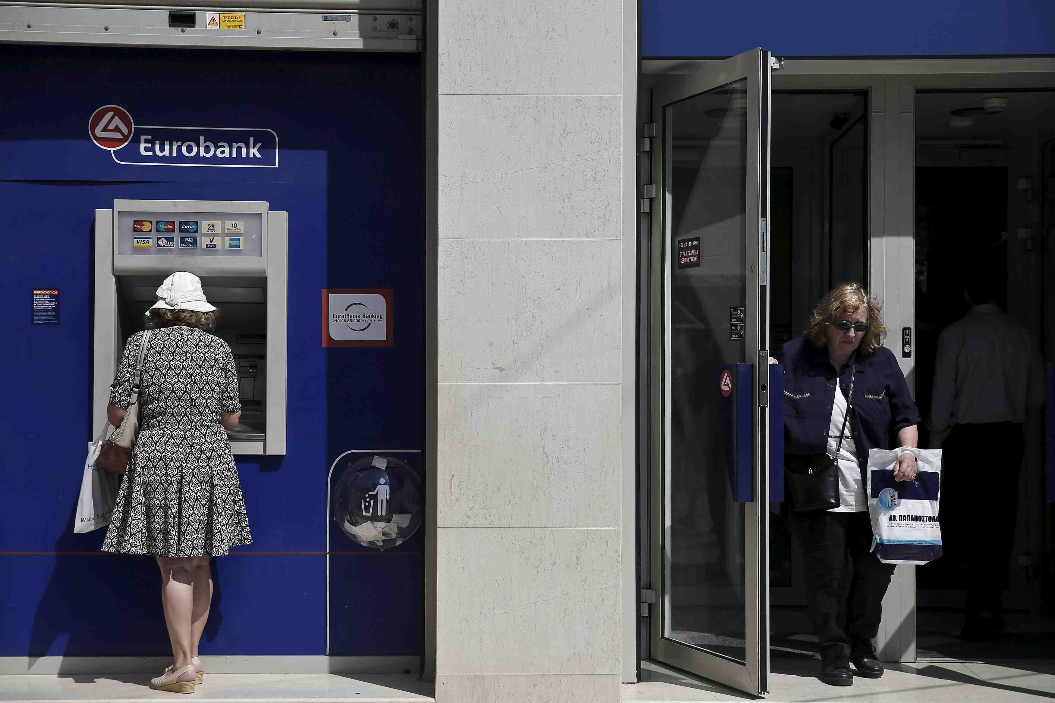 La grece dement un controle des capitaux en cas d'echec des discussions