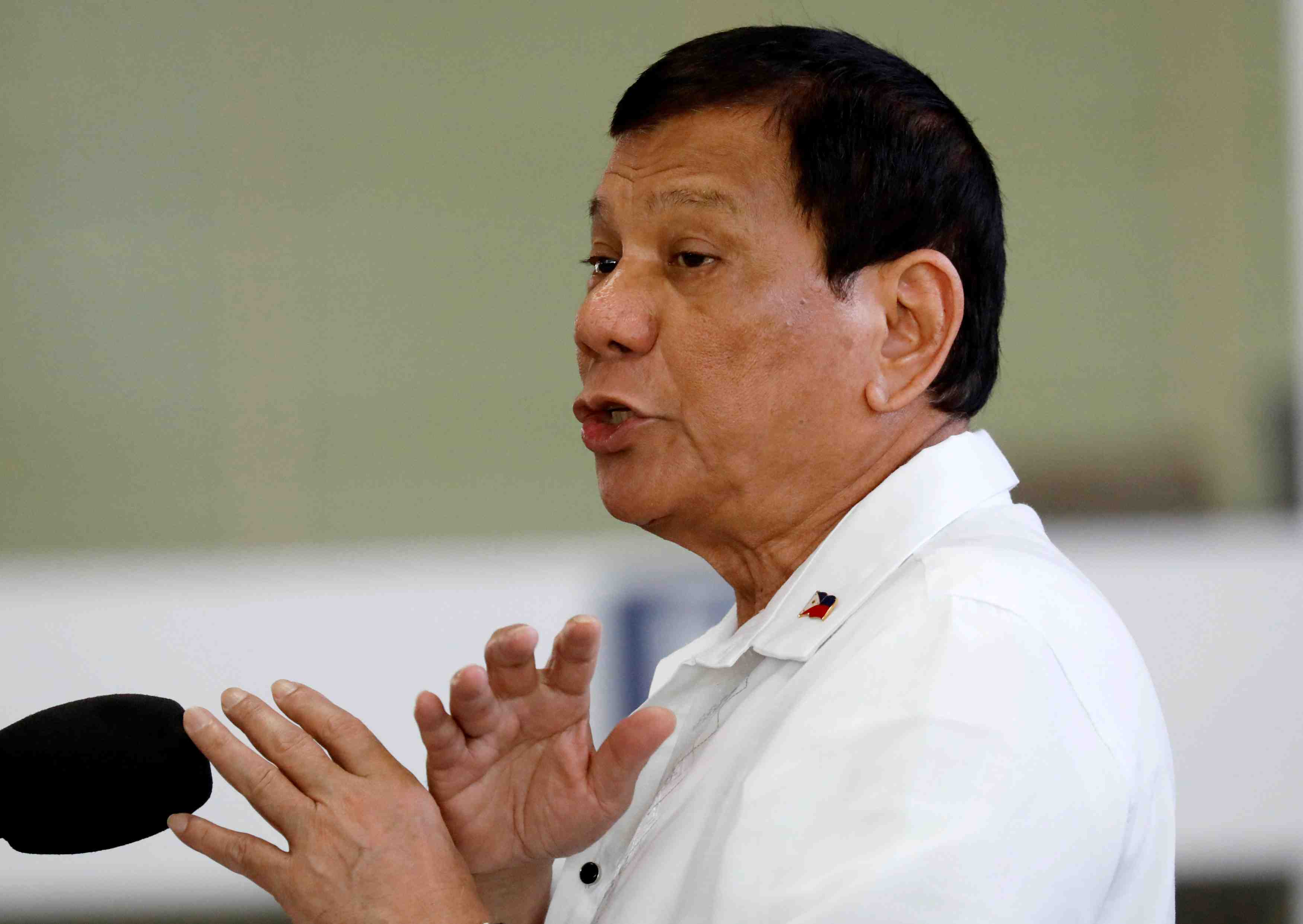 Duterte dira a trump "laisse tomber" sur les droits de l'homme