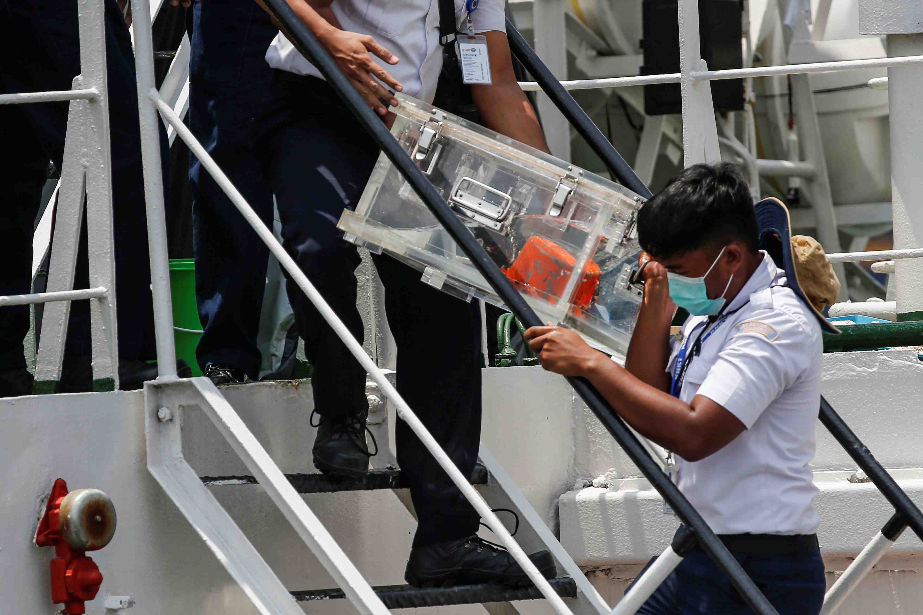 L'indonesie a recupere la seconde boite noire du vol sriwijaya air