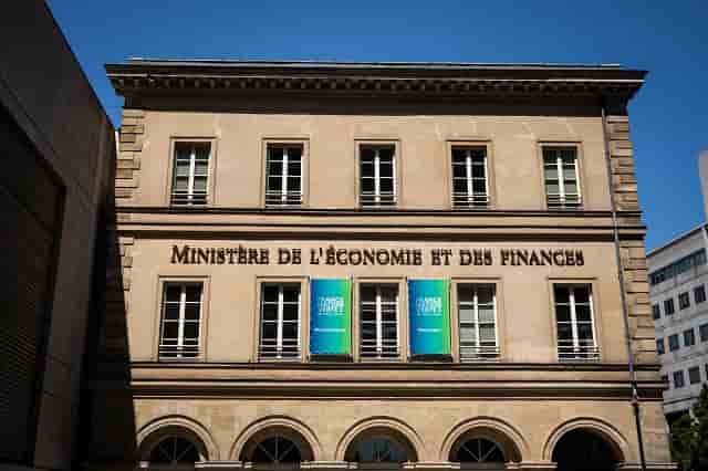 La dette globale de la France a augmenté en valeur absolue au deuxième trimestre. La hausse provient essentiellement de celle de la dette de l'Etat (57 milliards d'euros supplémentaires).