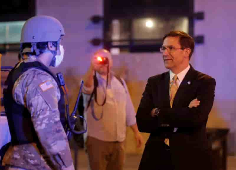 Usa: le pentagone exclut de recourir a l'armee face aux manifestations