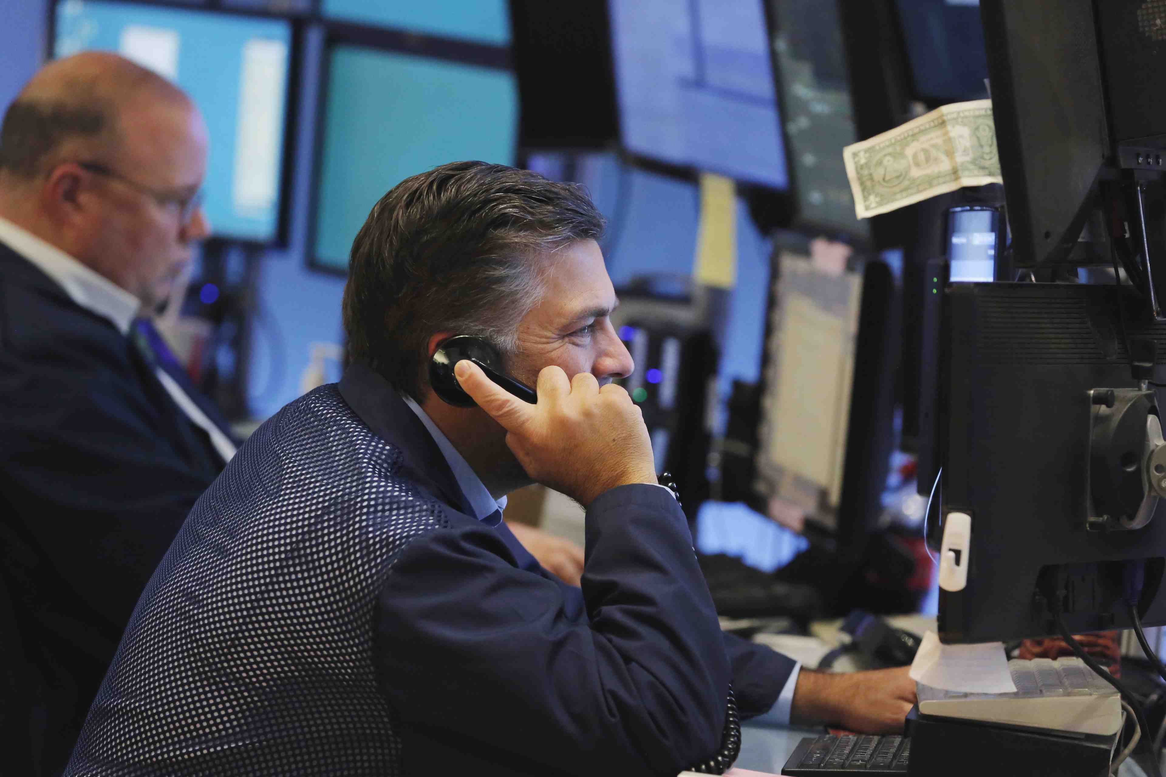 Wall street affectee par apple et le brut