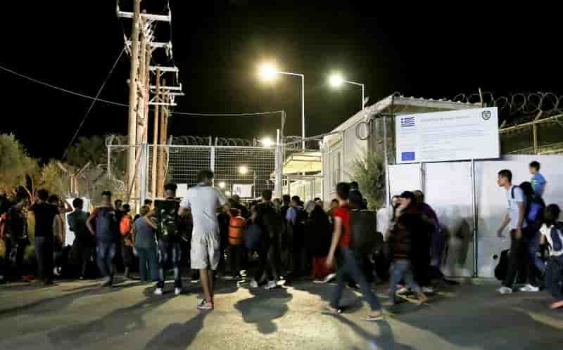 Un camp de refugies prend feu a lesbos