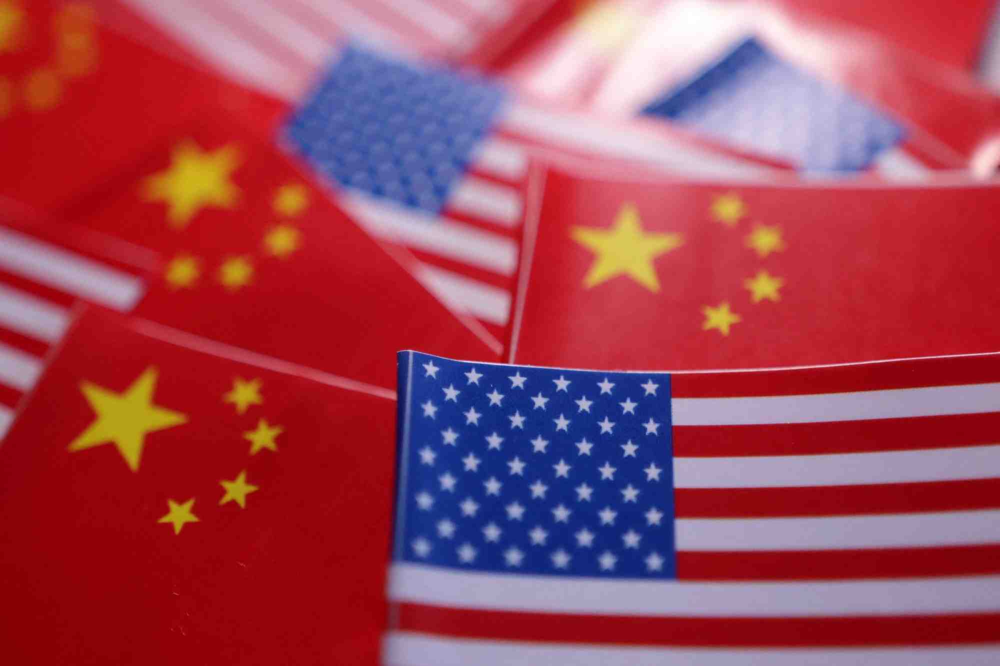 Pékin et Washington se sont engagés dans une guerre commerciale à coups de taxes jusqu’à des niveaux exorbitants, bien au-delà de 100 %.