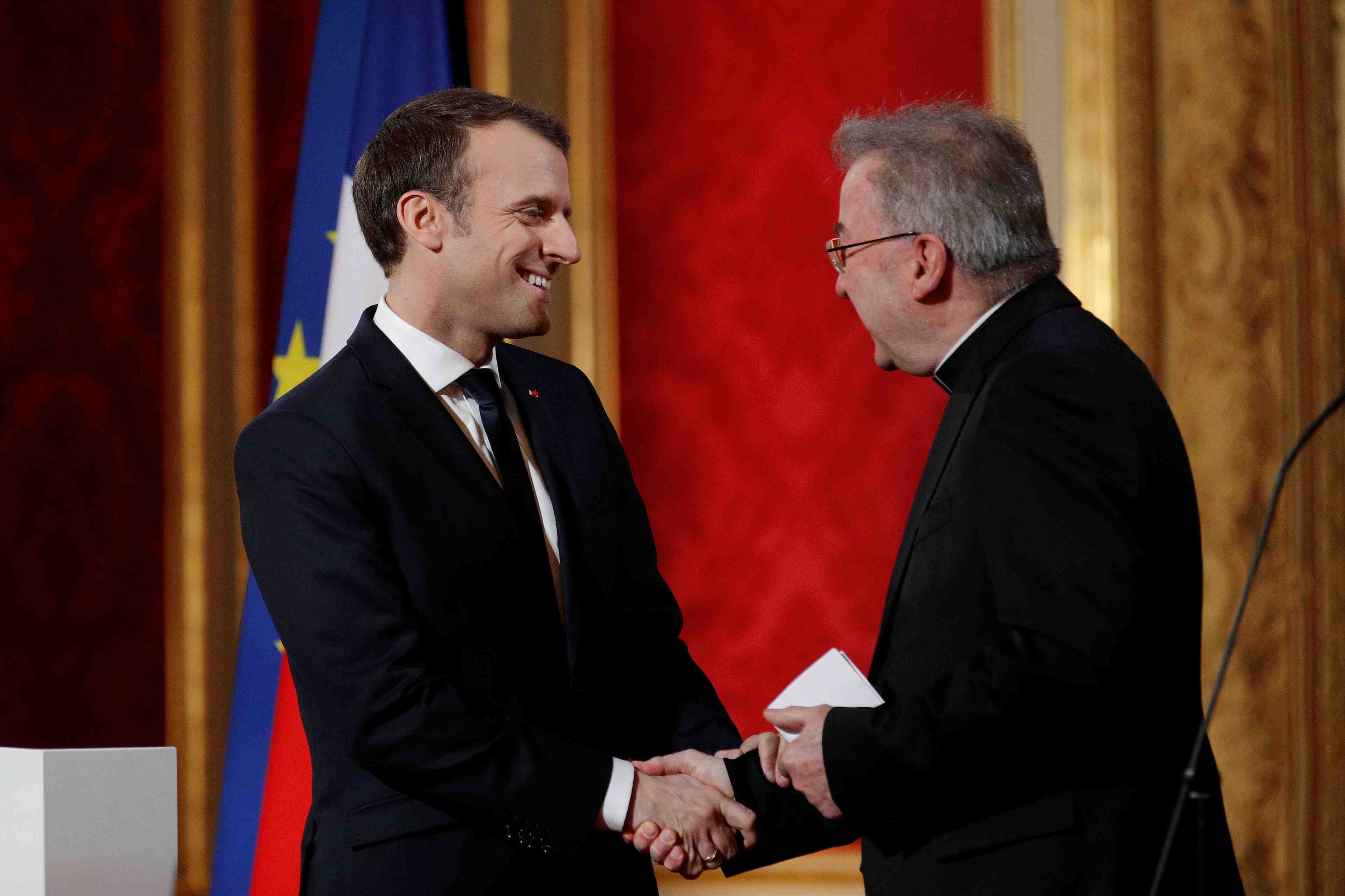 Enquete pour agression sexuelle visant le representant du pape en france