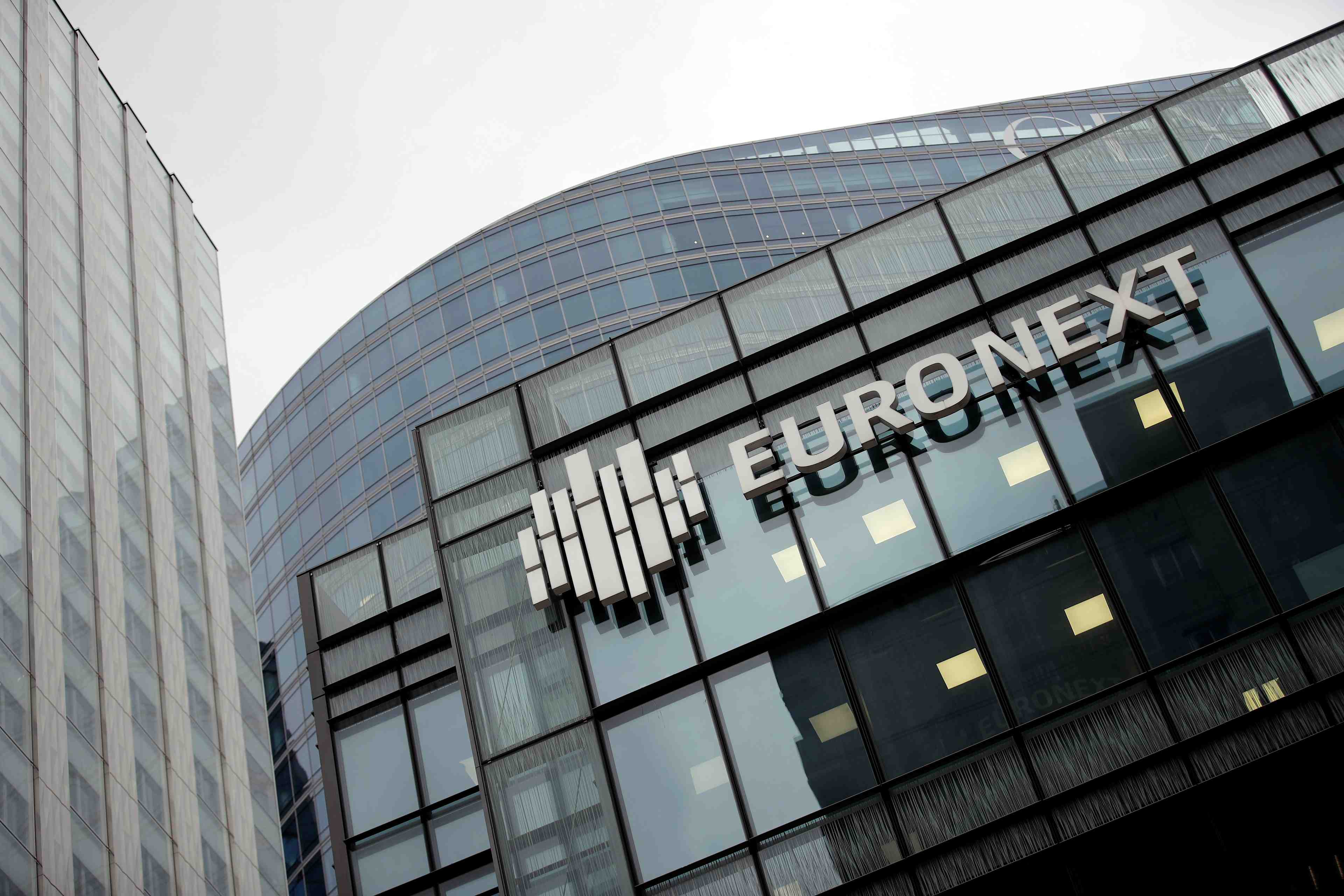 Euronext: delphine d'amarzit devient la premiere femme a diriger la bourse de paris