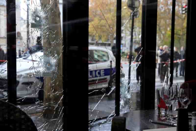 Le dernier bilan des attaques a paris fait etat de 129 morts et 352 blesses
