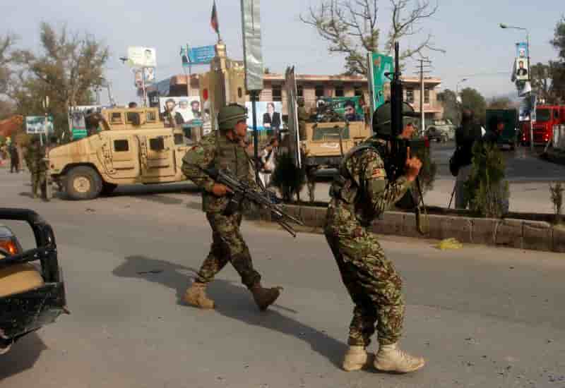 Les taliban attaquent un commissariat en Afghanistan, 18 morts