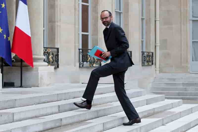 Philippe appelle une "majorite de progres"