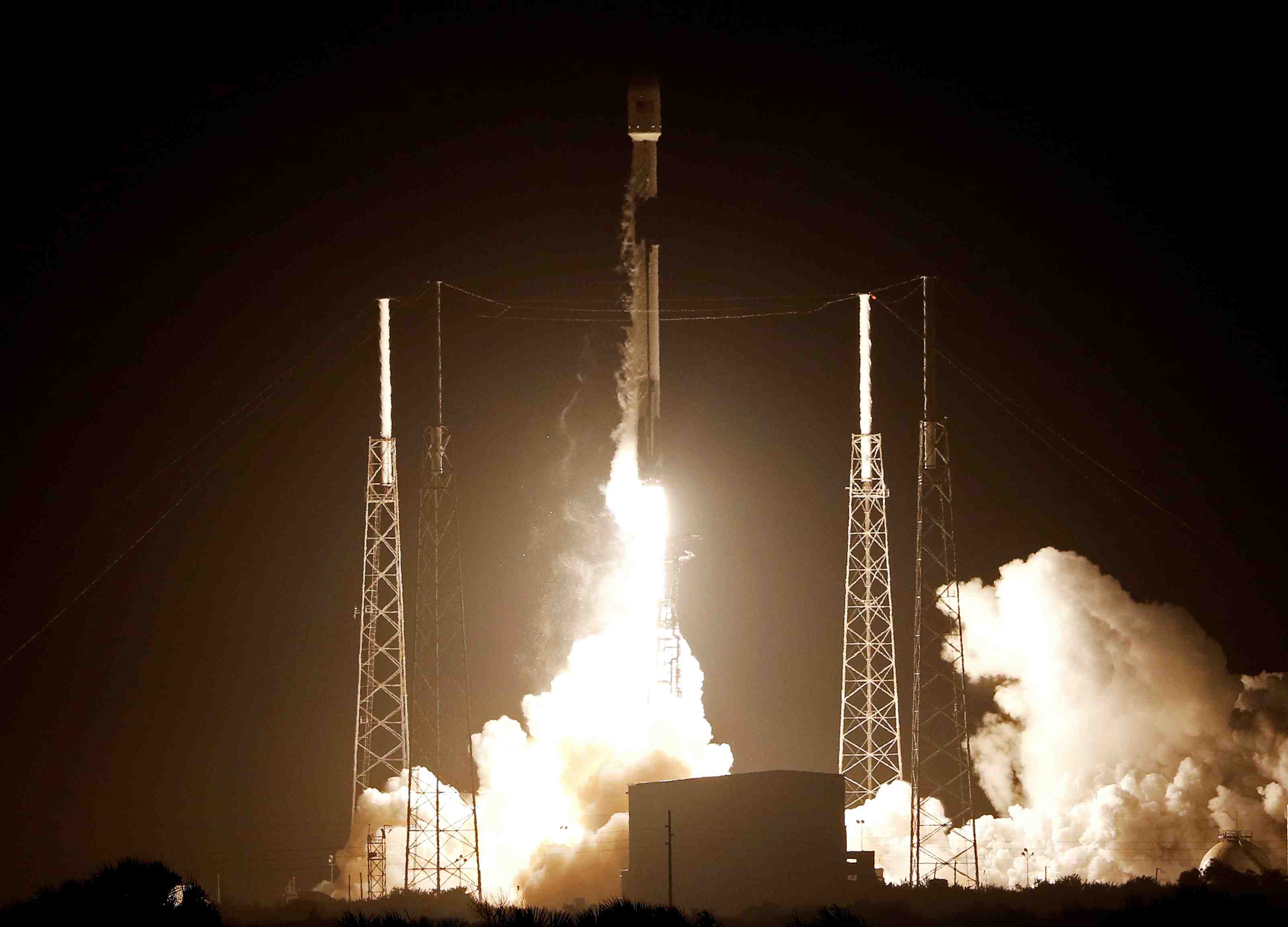 Lancement de la premiere sonde lunaire israelienne