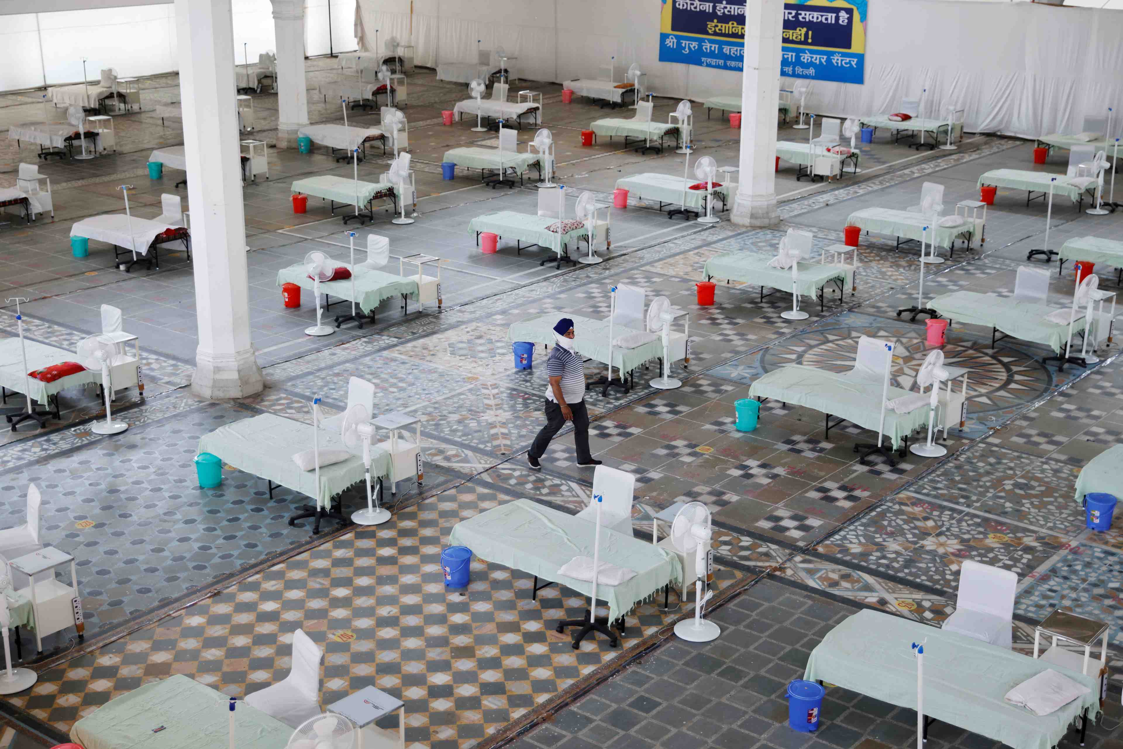 Coronavirus: records quotidiens de contaminations et de deces en inde