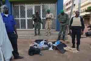 Attaque d'un hotel meurtriere par des islamistes a bamako