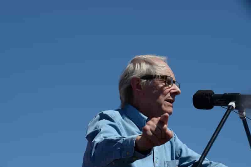 Antisemitisme: polemique entre ken loach et le premier ministre belge