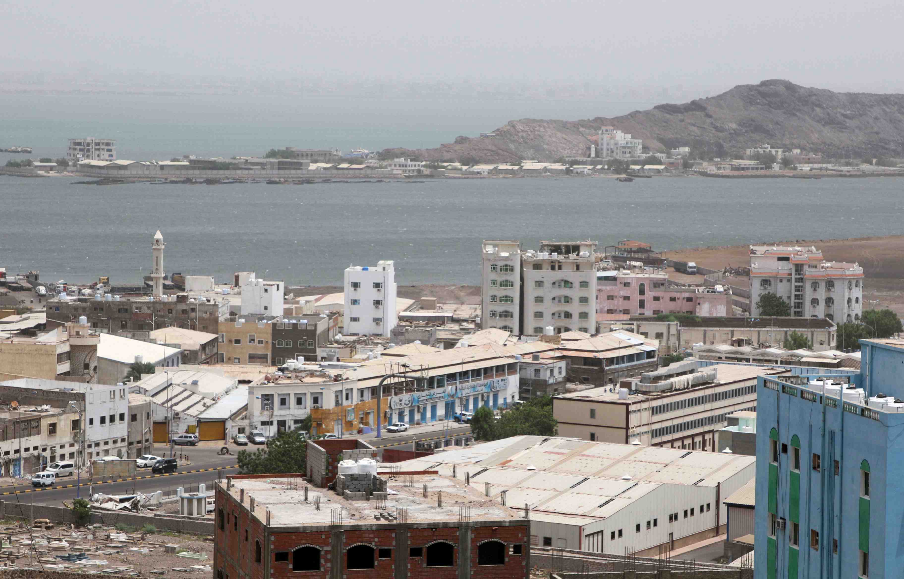 Yemen: les gouvernementaux prennent le controle de l'aeroport d'aden