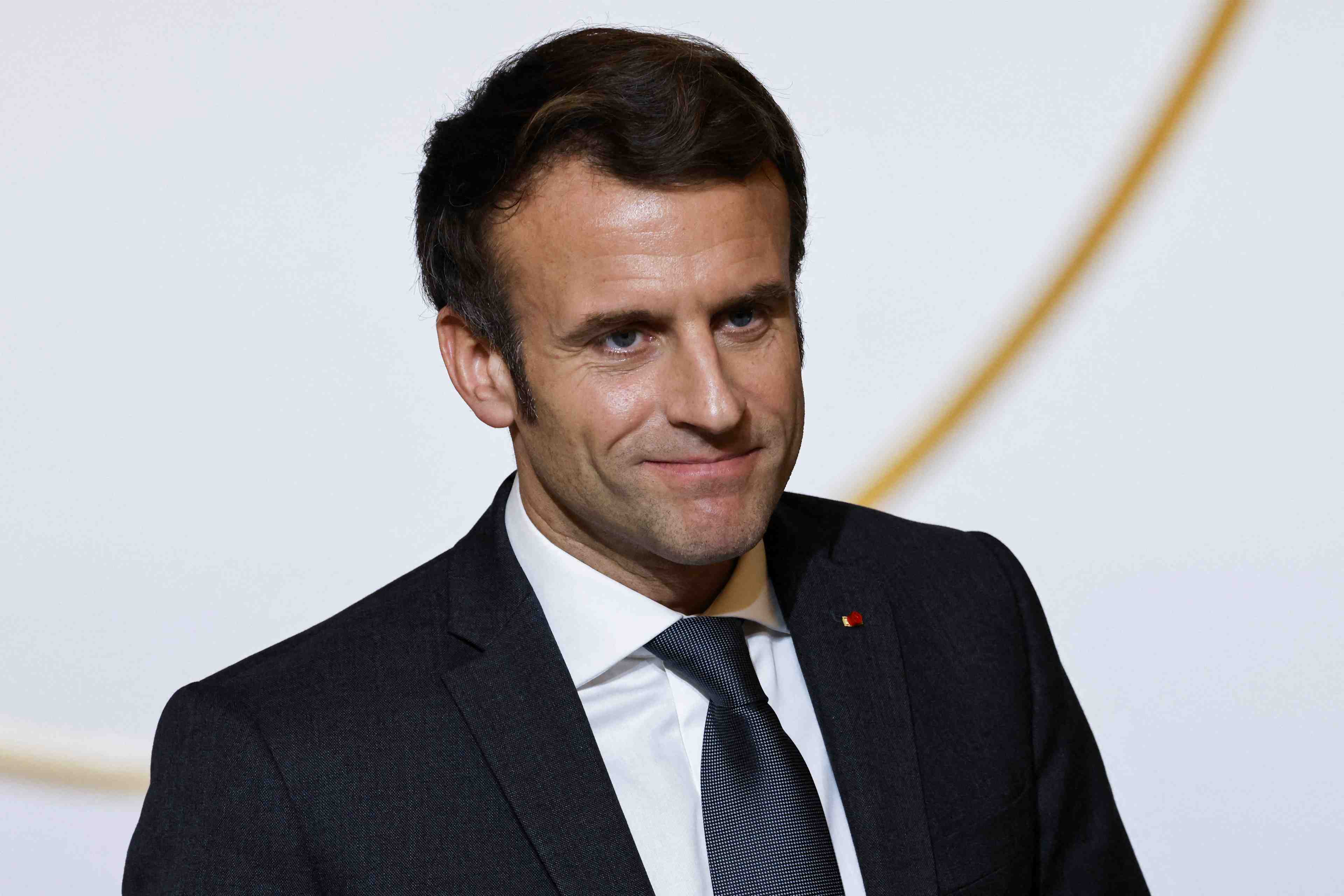 Macron et zelenski veulent poursuivre les efforts de desescalade, annonce l'elysee