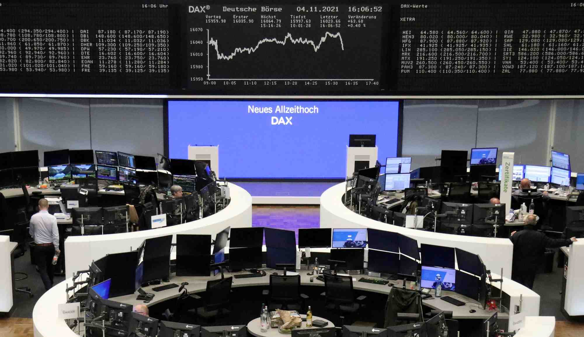 Photo d'archives de la salle de trading de la bourse de francfort
