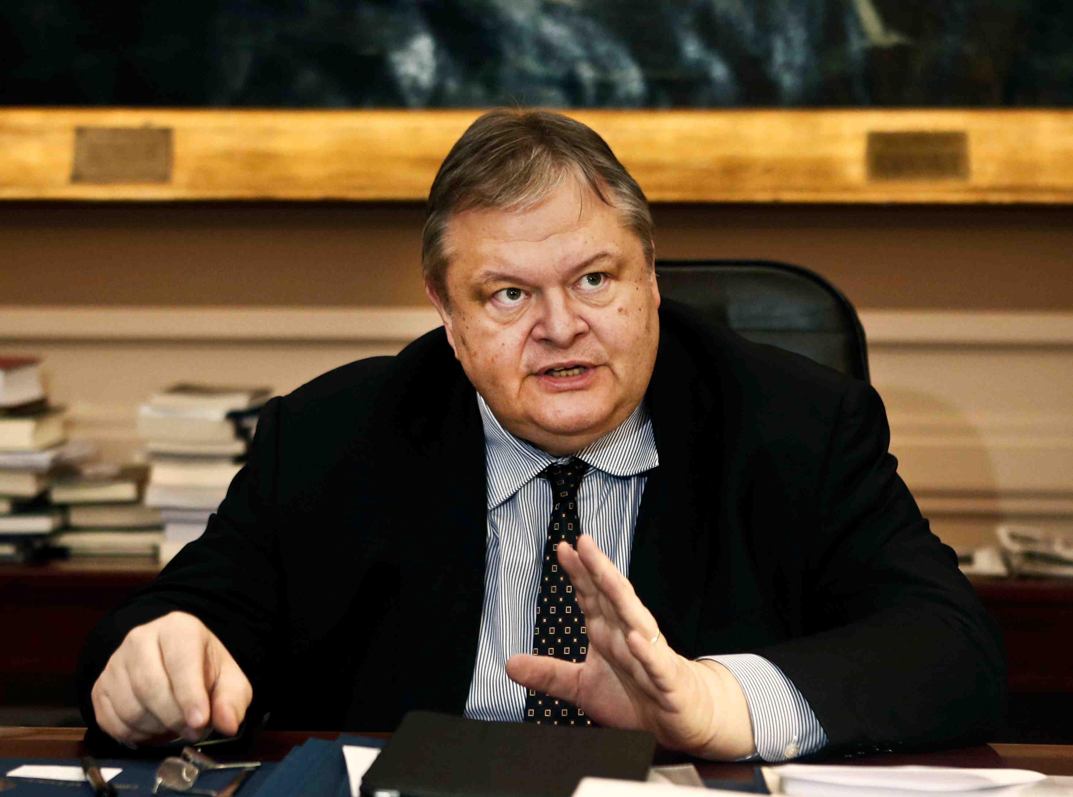 Le pasok pret a appuyer syriza en grece dans une large alliance