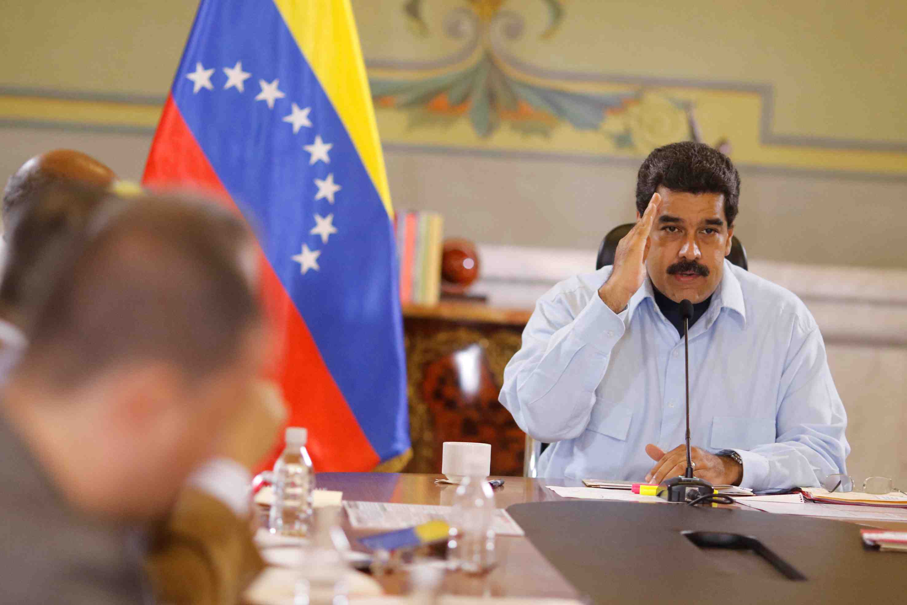 Le president venezuelien declare l'etat d'urgence