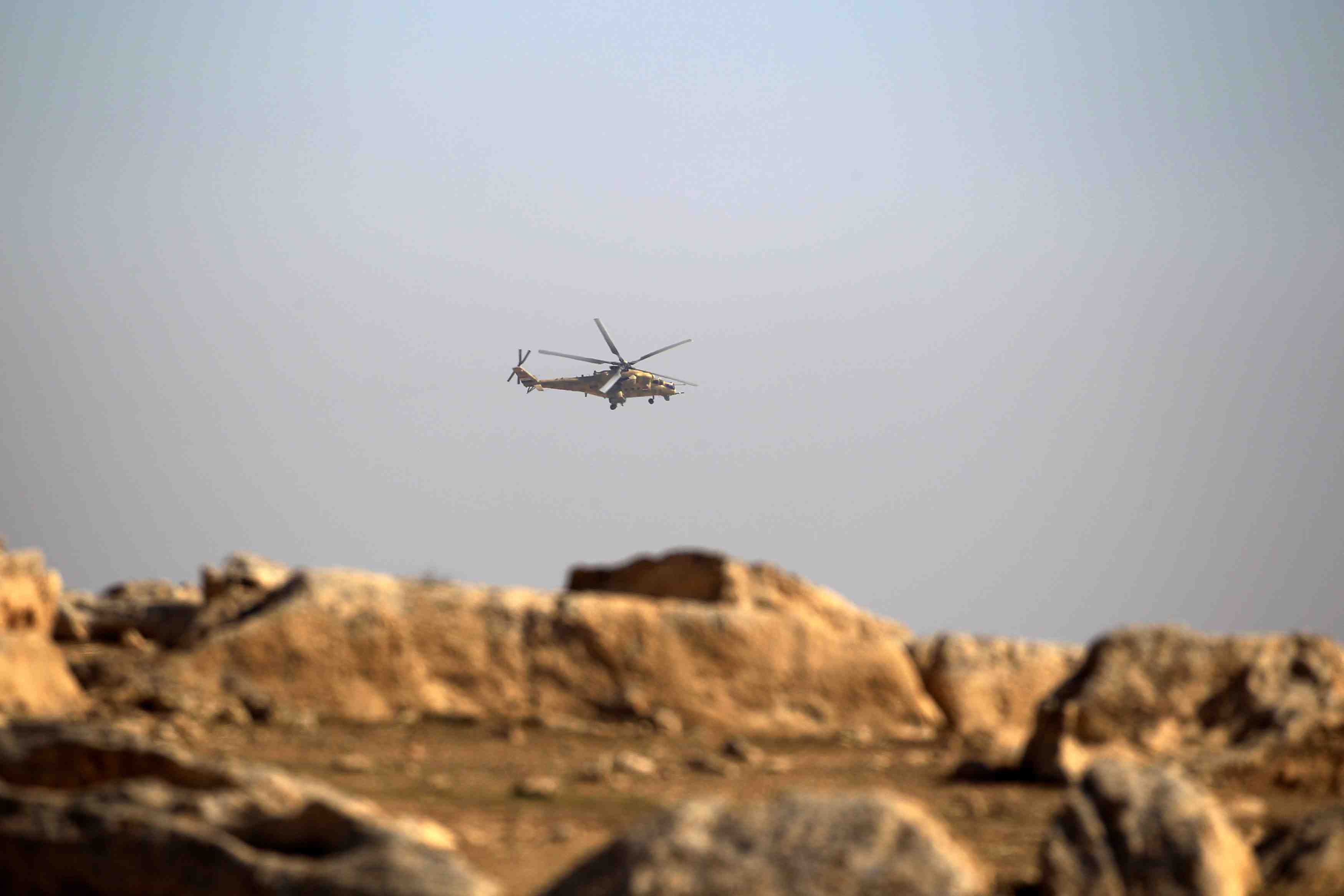 La bataille de mossoul-ouest se concentre pres de l'aeroport