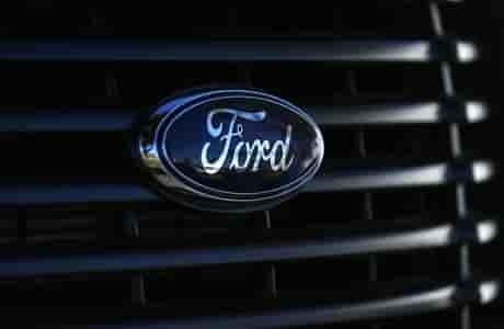 Bataille general motors-ford autour du nom d'un systeme de conduite mains libres