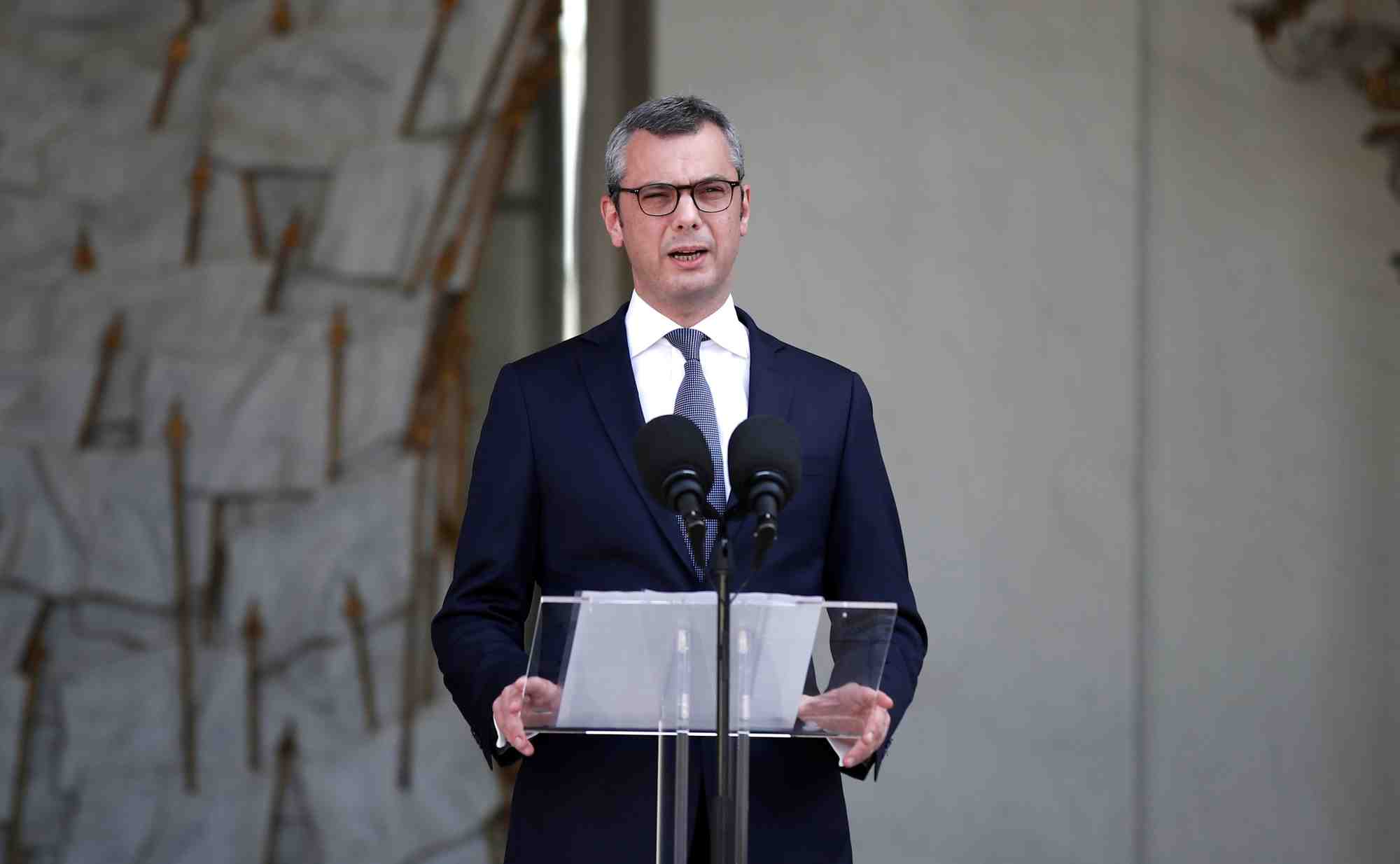 Le secretaire general de l'elysee, alexis kohler, dans la cour de l'elysee a paris