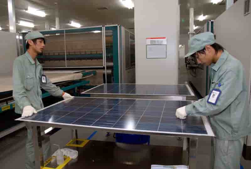 Washington taxe les importations chinoises de panneaux solaires