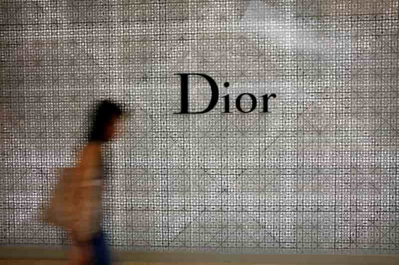 L'offre de la famille arnault sur dior jugee recevable, selon l'amf