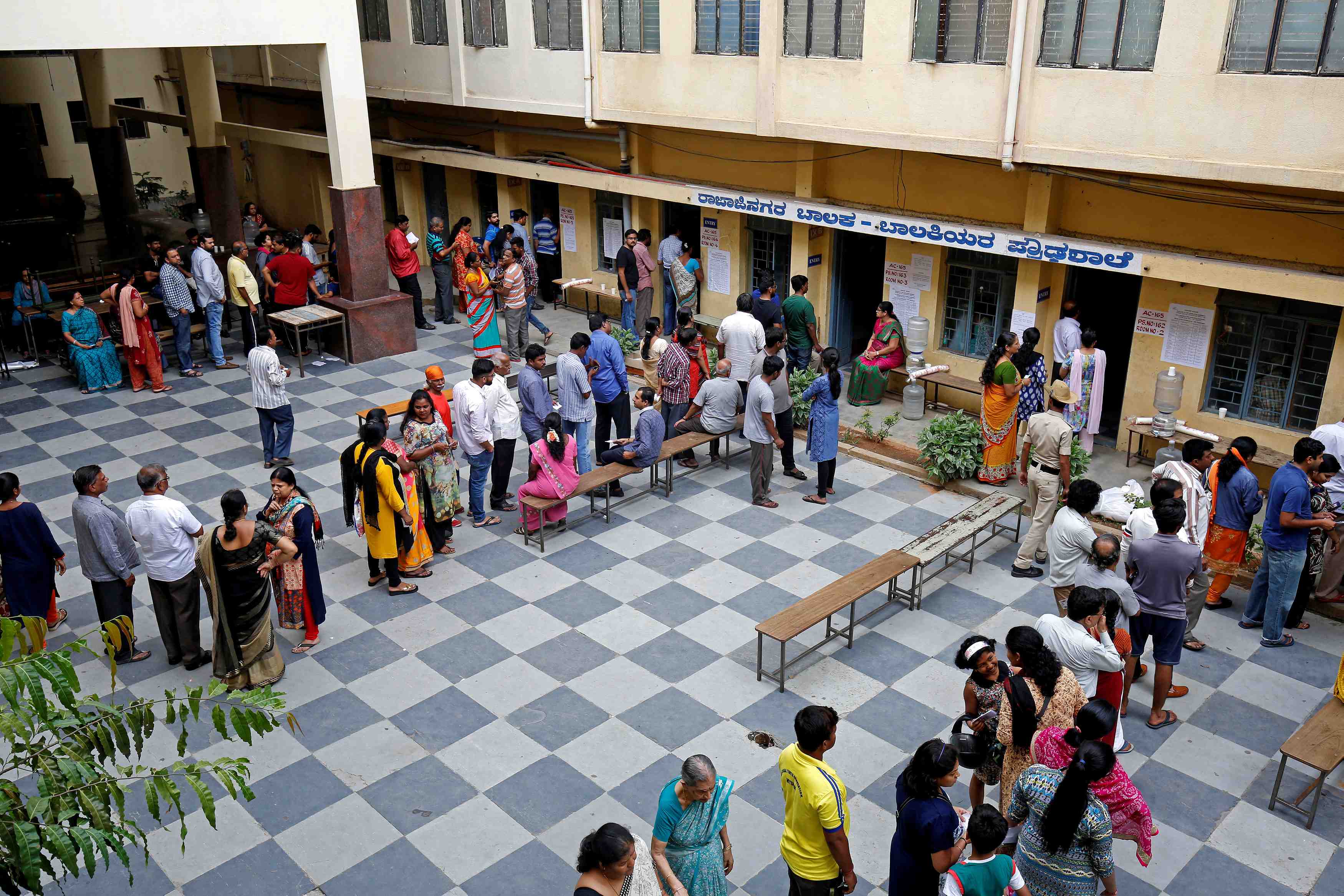 Inde: le bjp de modi en tete aux elections de l'etat de karnataka