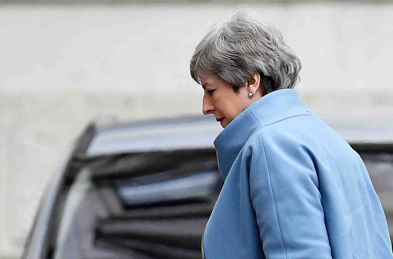 Theresa may va formellement demander a l'ue un report du brexit