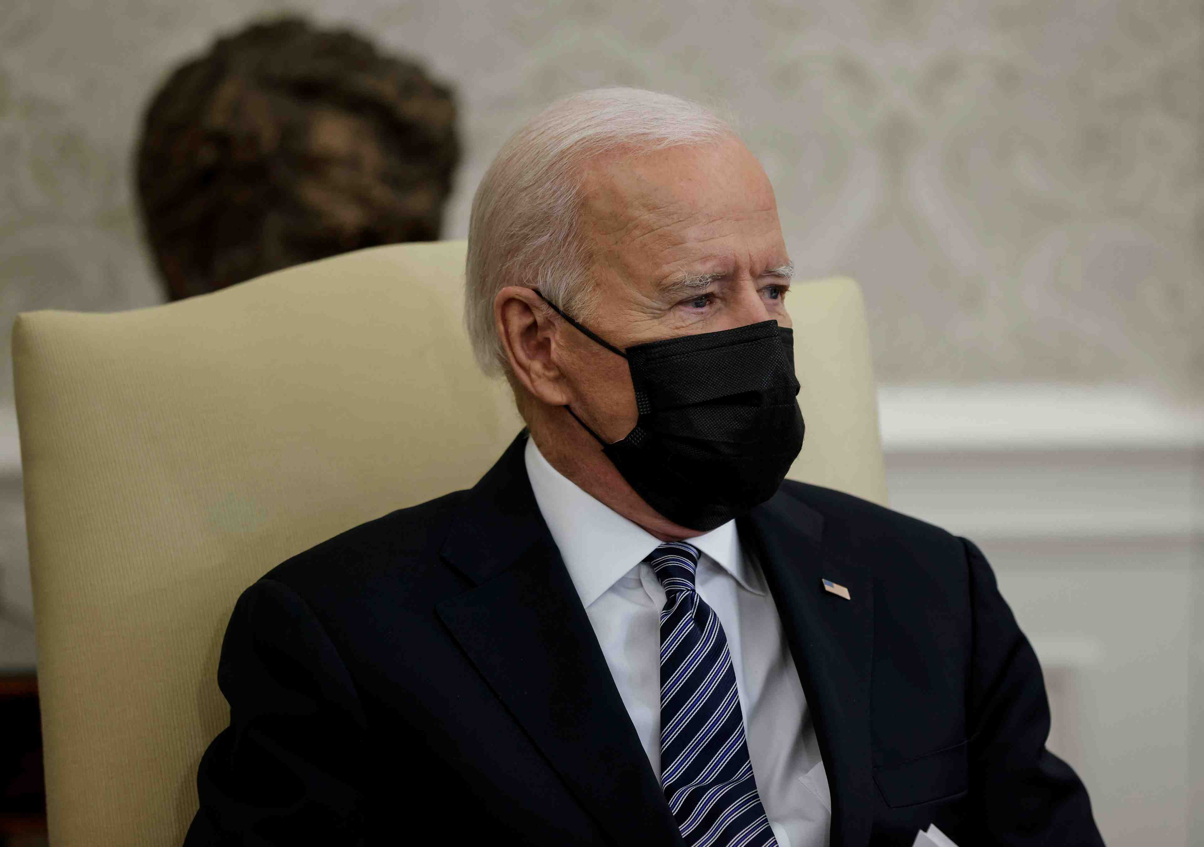 Afghanistan: biden veut "mettre fin a la plus longue guerre de l'amerique"