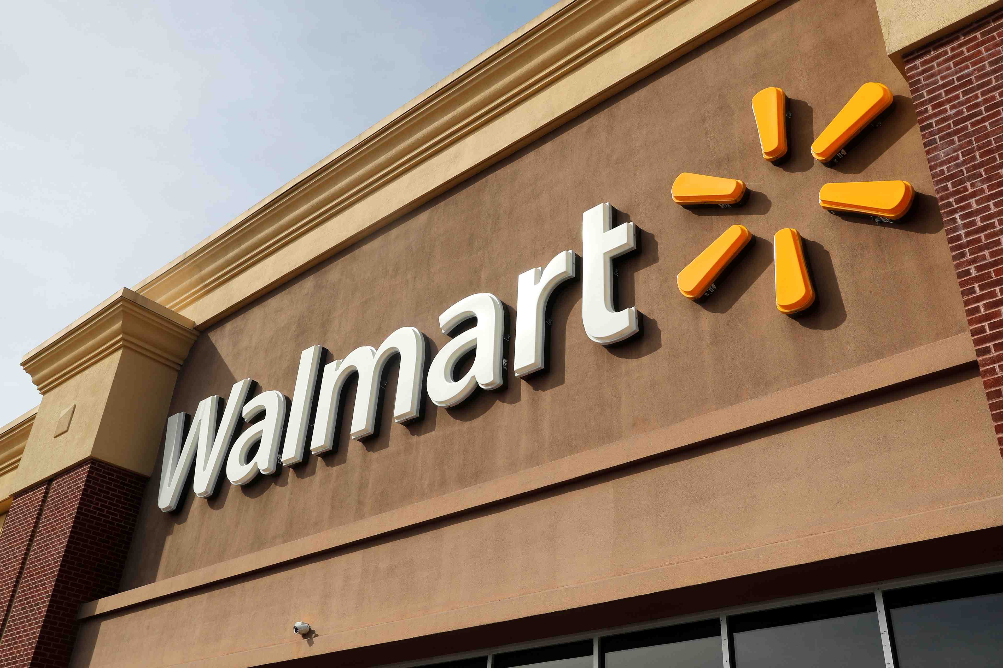 Walmart va payer les frais de scolarite de ses employes