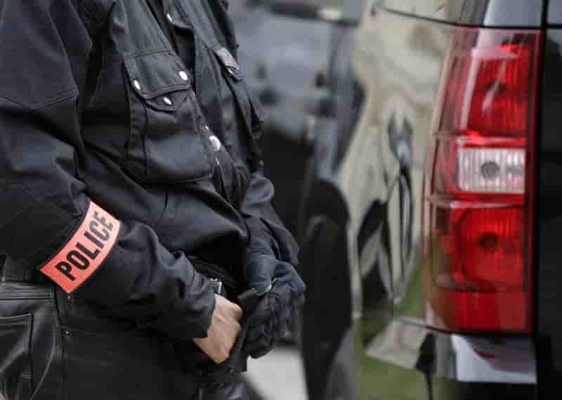 Un homme fiche "s" interpelle aux abords du diner du crif