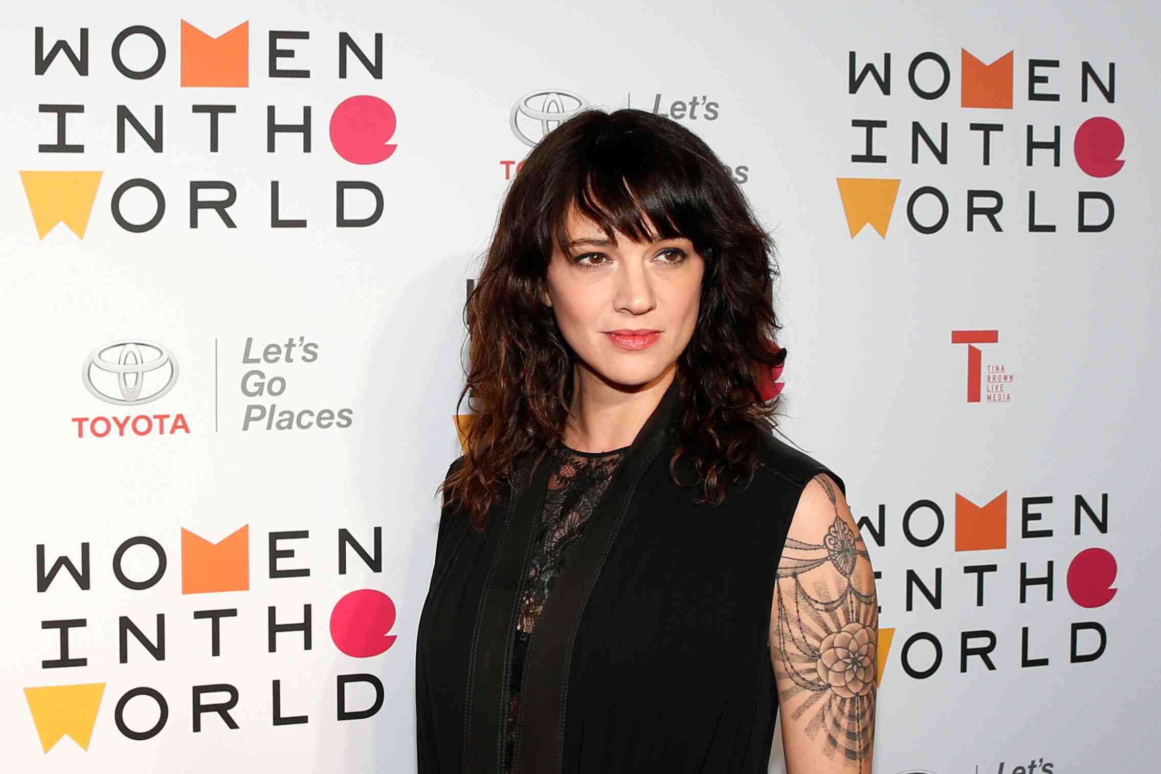 L'actrice asia argento nie avoir agresse sexuellement un acteur mineur