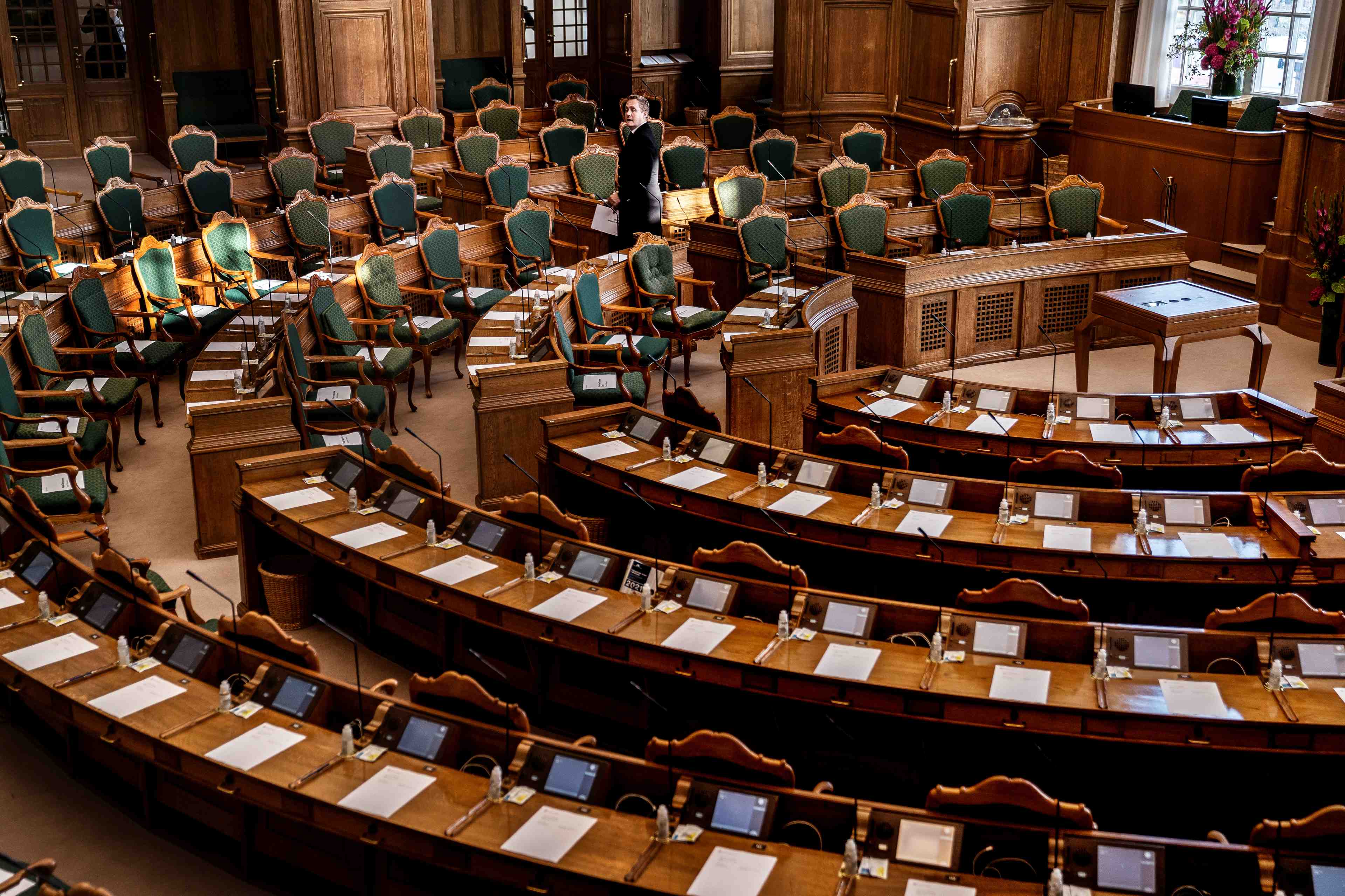 Coronavirus: le parlement danois suspend ses travaux
