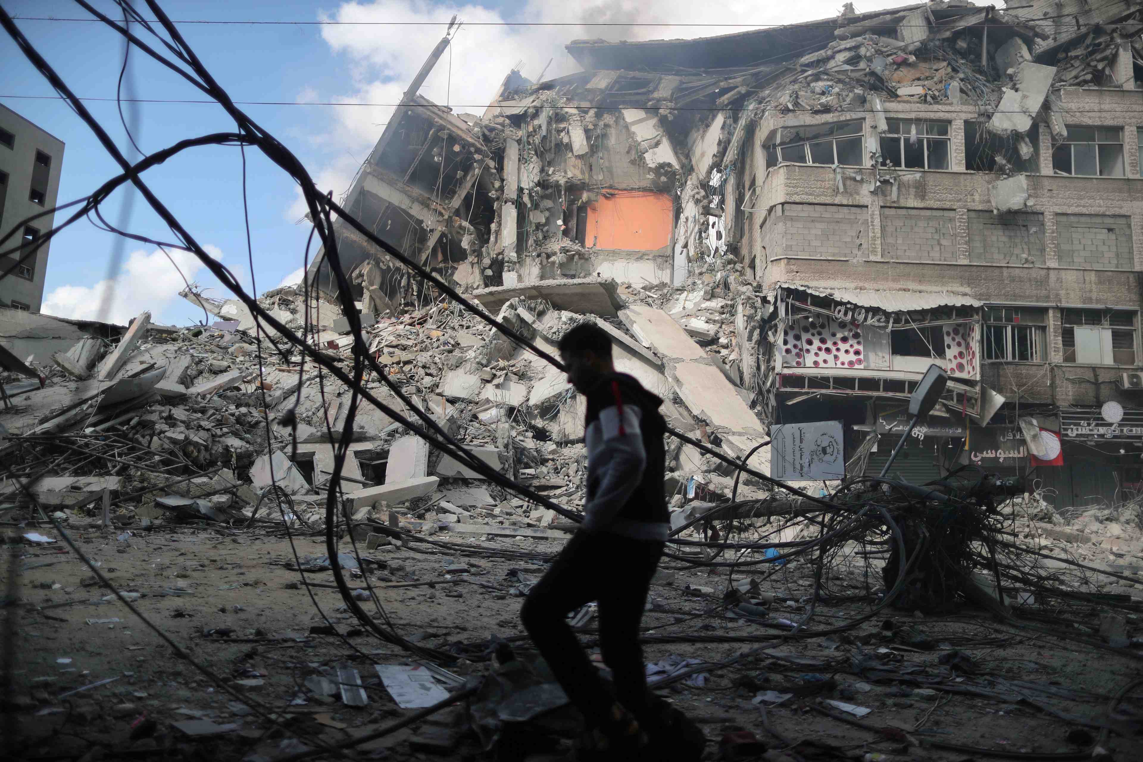 Israel masse des troupes pres de gaza, le conflit ne faiblit pas