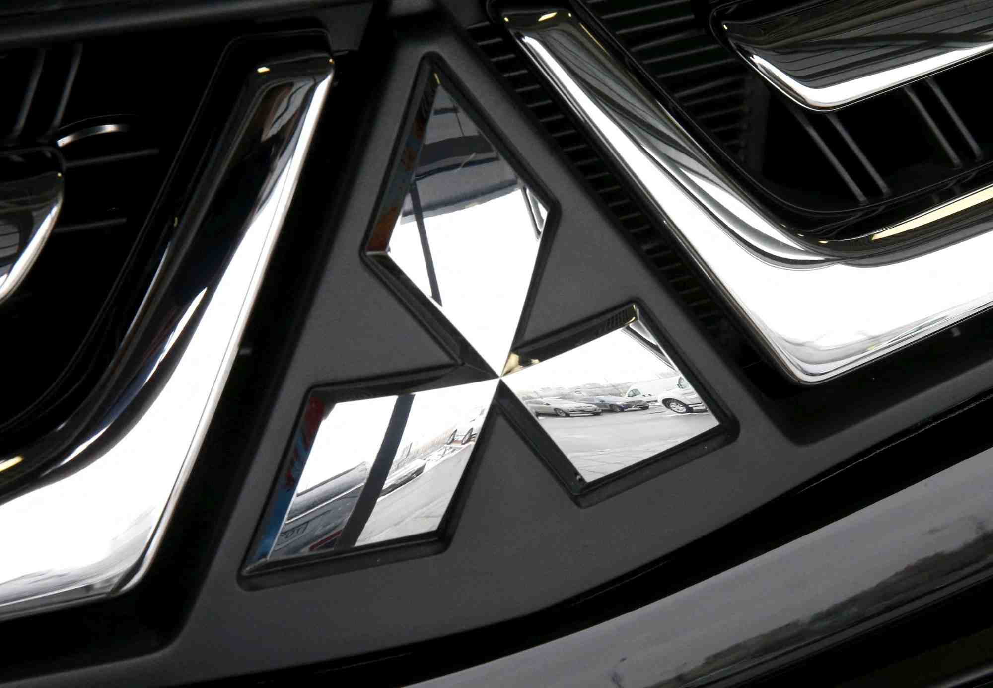 Mitsubishi relance la colt, fabriquee chez renault en turquie