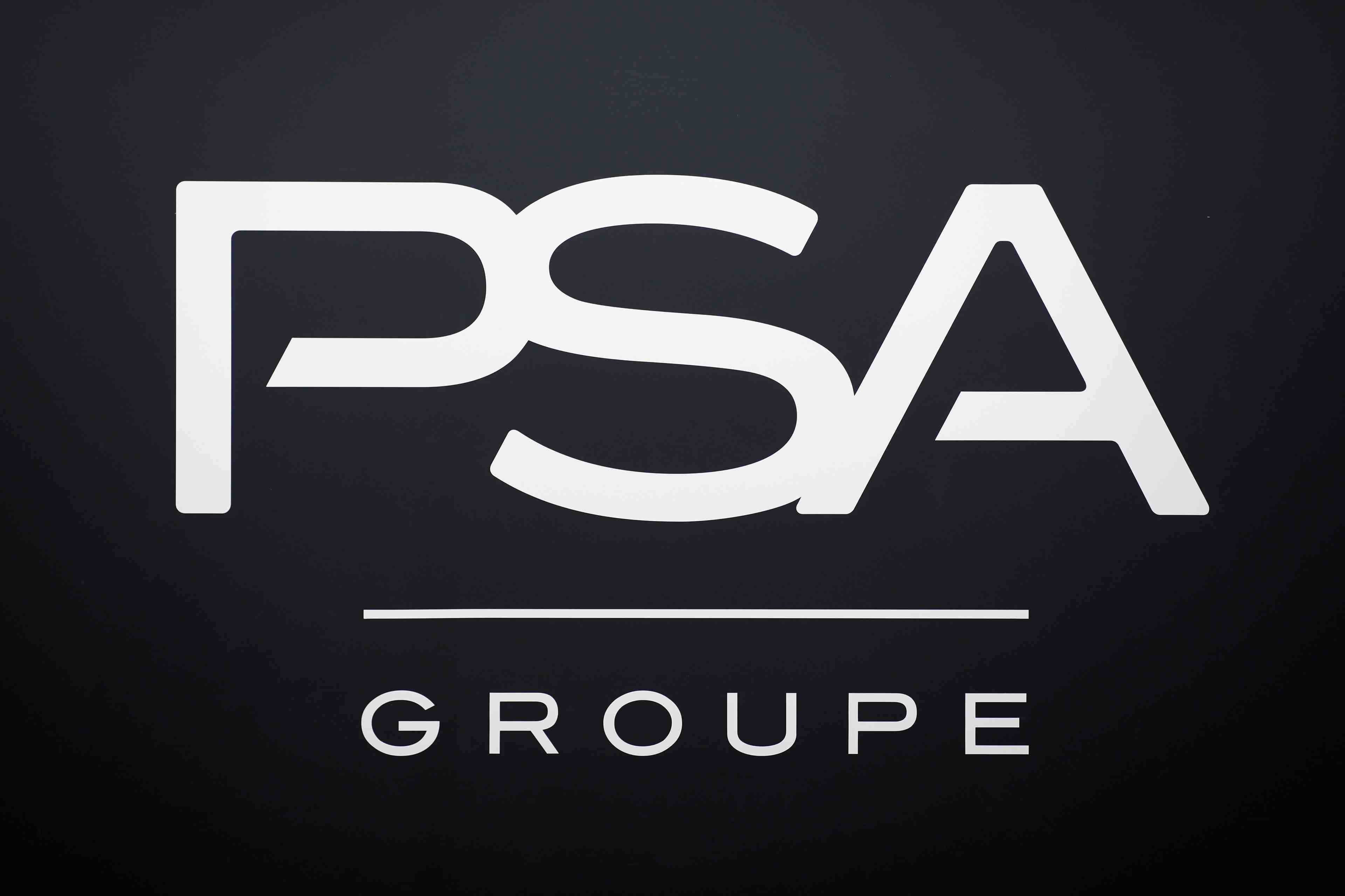 Psa et fca modifient leur accord de fusion pour renforcer leur bilan, selon une source