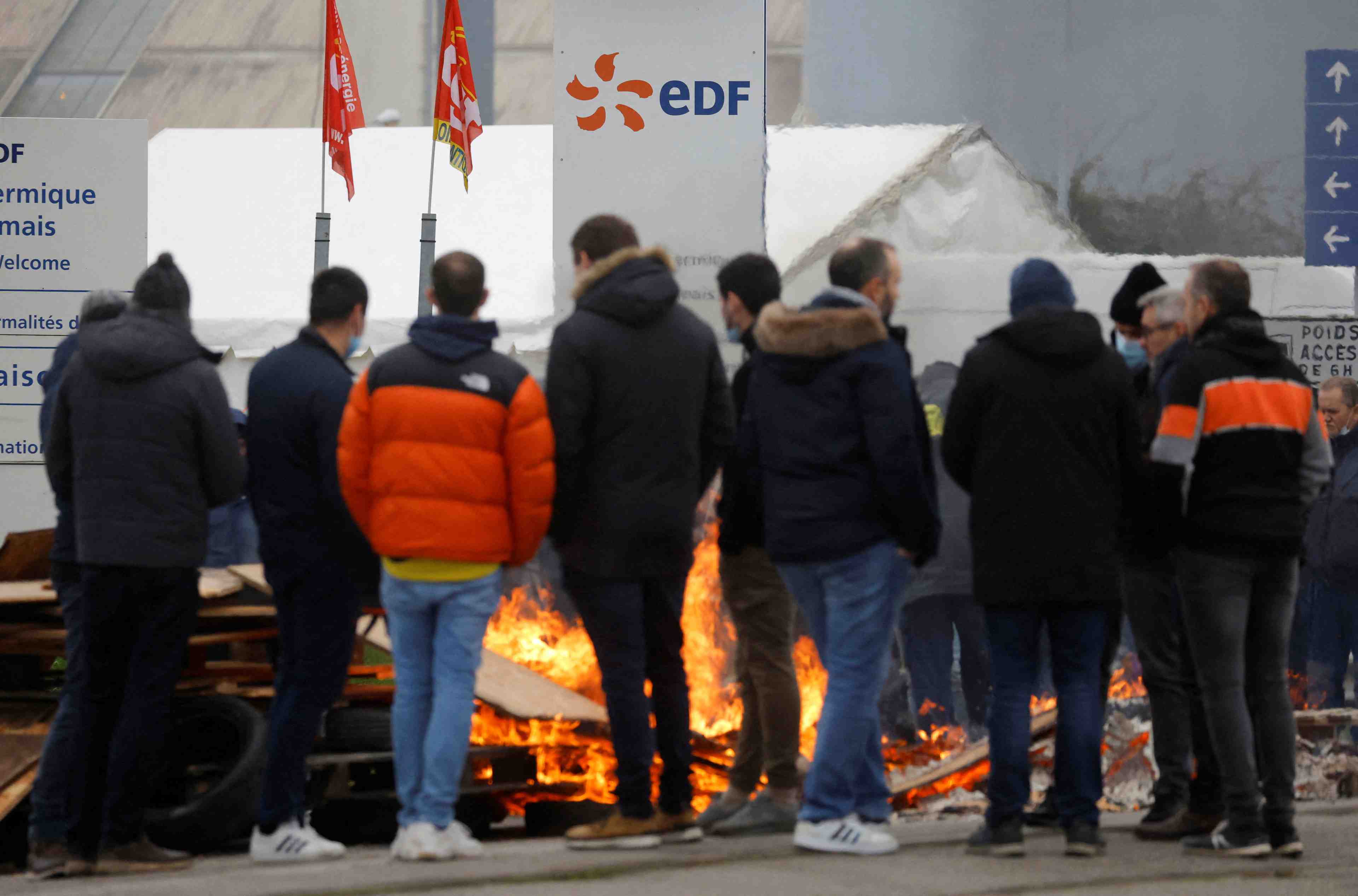 Les syndicats d'edf engagent des actions en justice pour contester les tarifs
