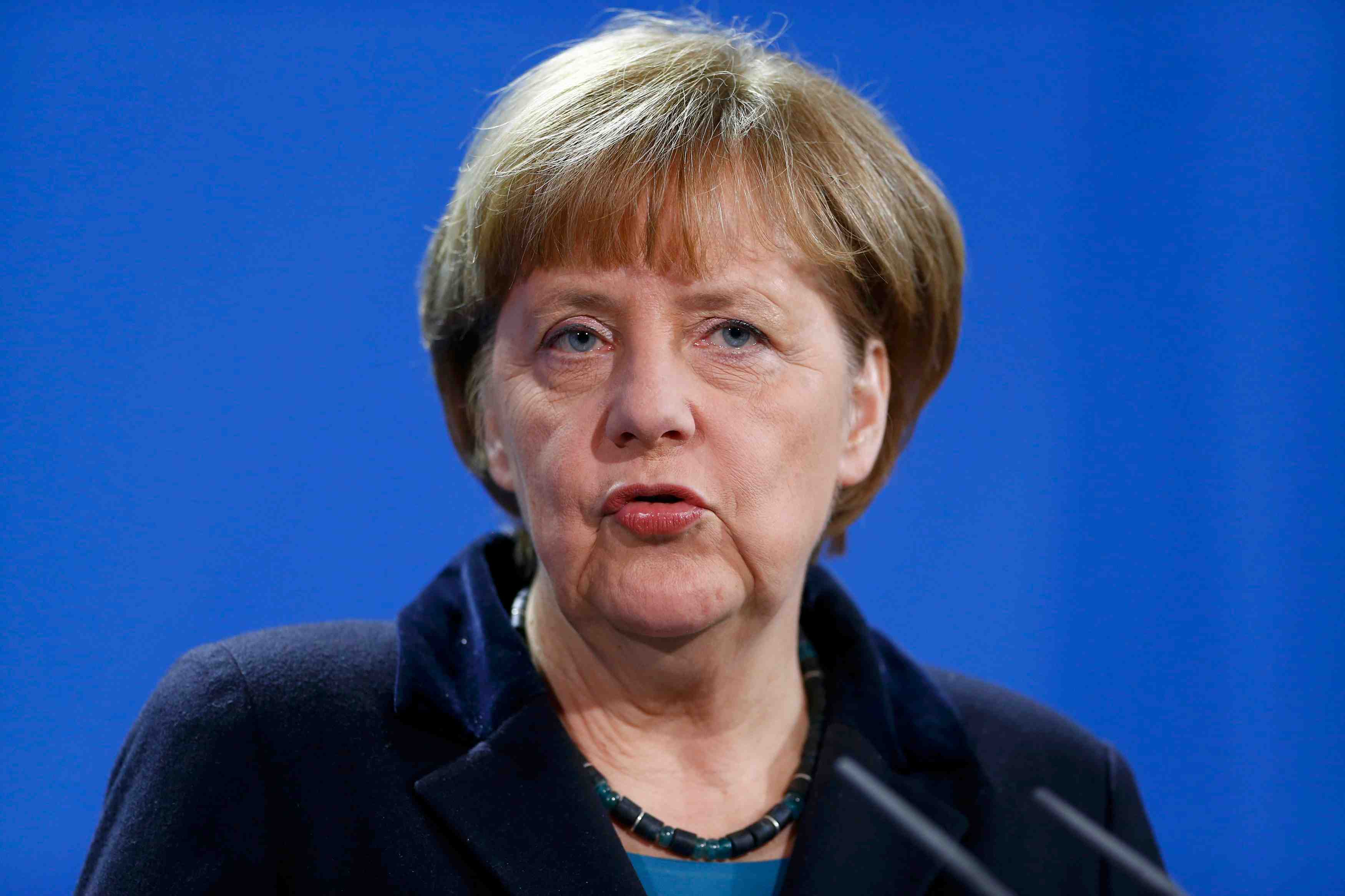 Angela merkel conditionne le sommet sur l'ukraine a des progres