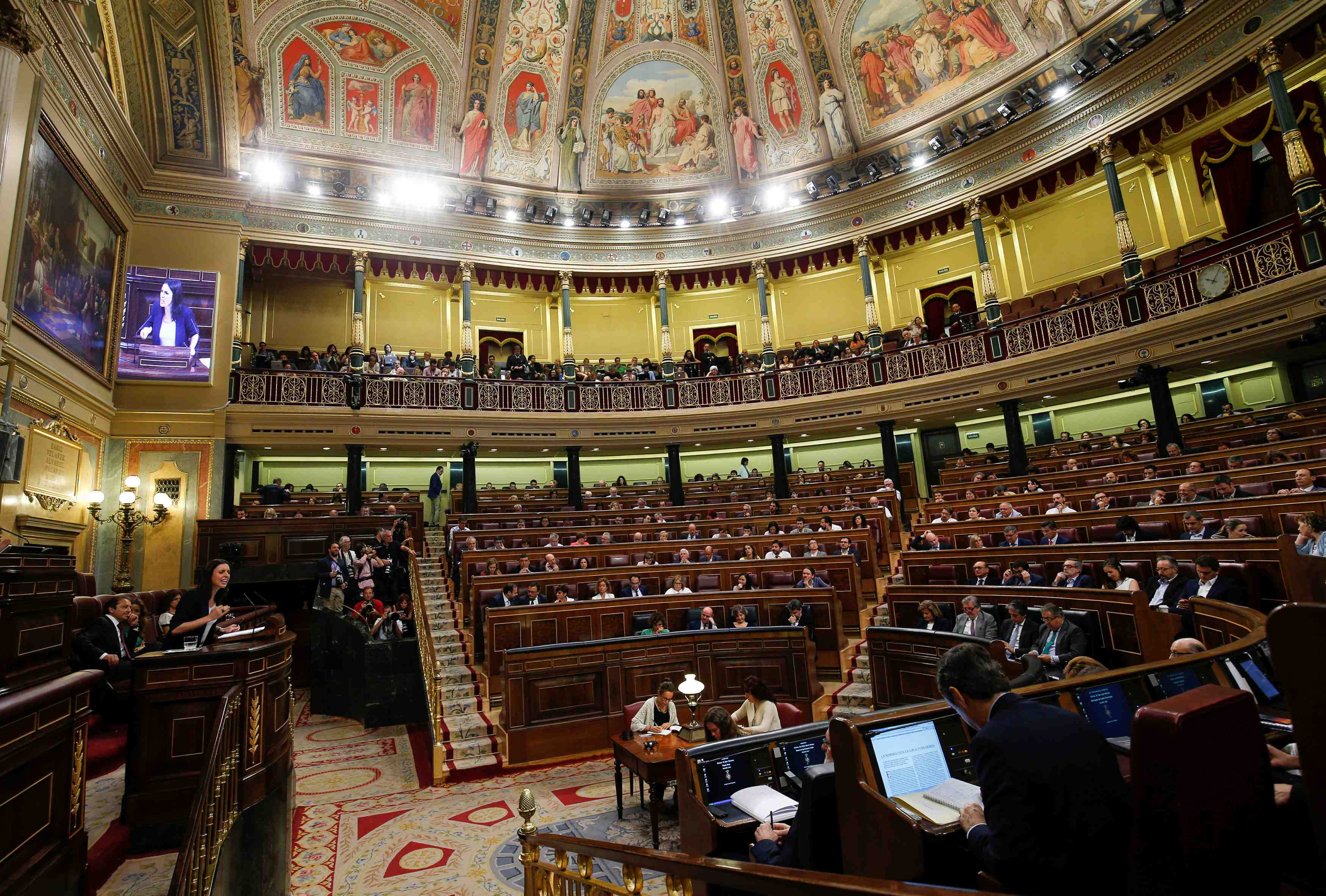 Debat parlementaire sur une motion de censure en espagne
